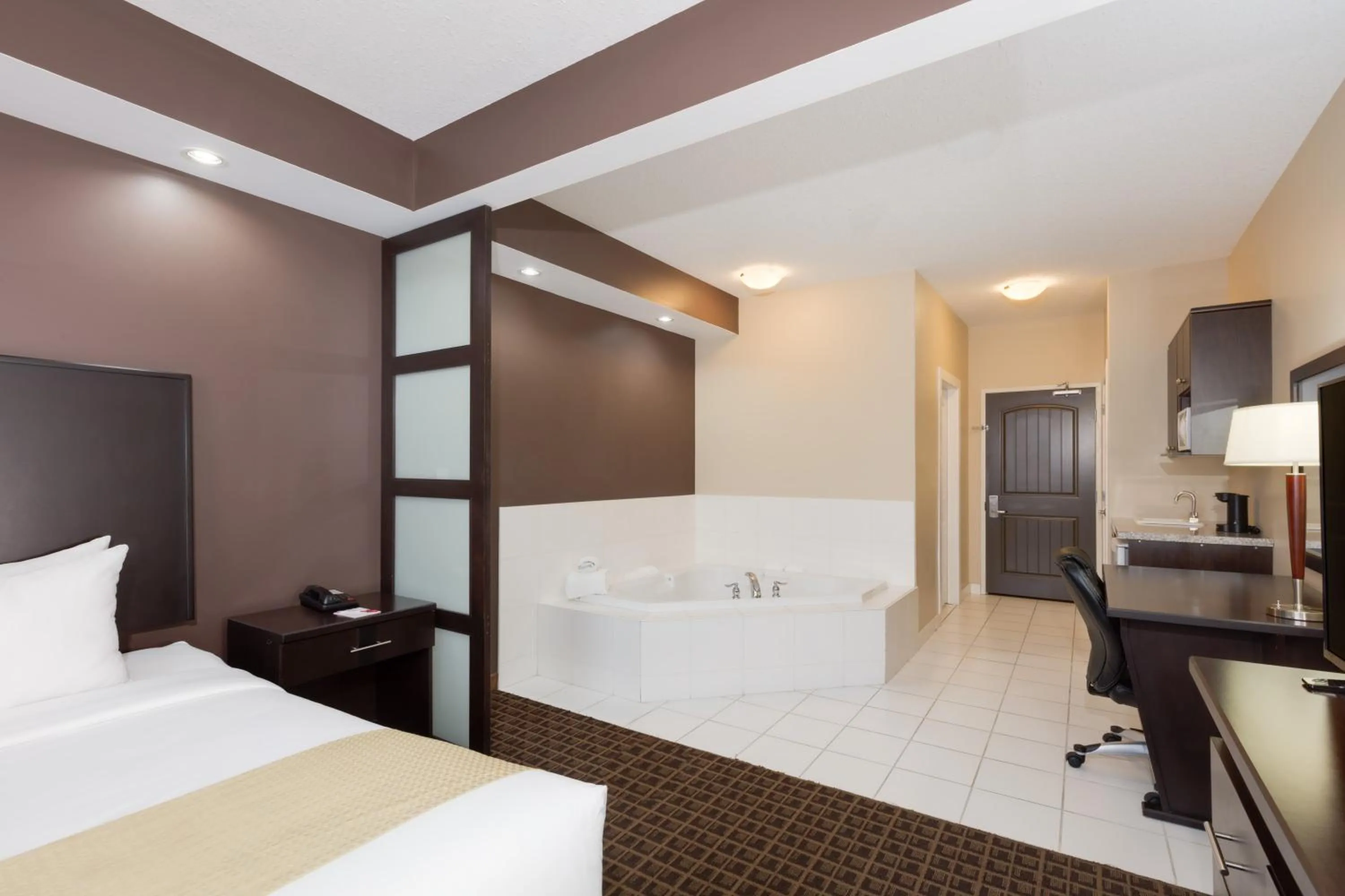 Bedroom, Bed in Ramada by Wyndham Cold Lake