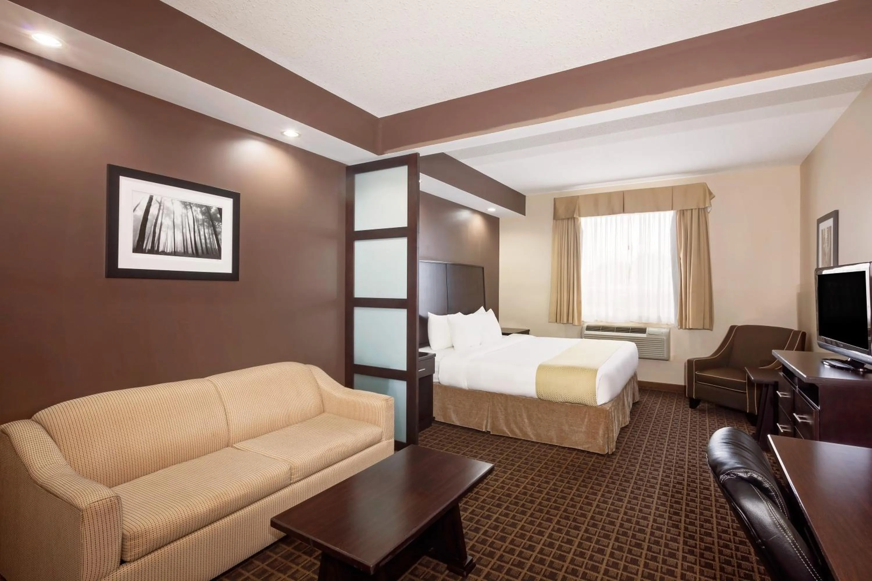 Bedroom, Bed in Ramada by Wyndham Cold Lake
