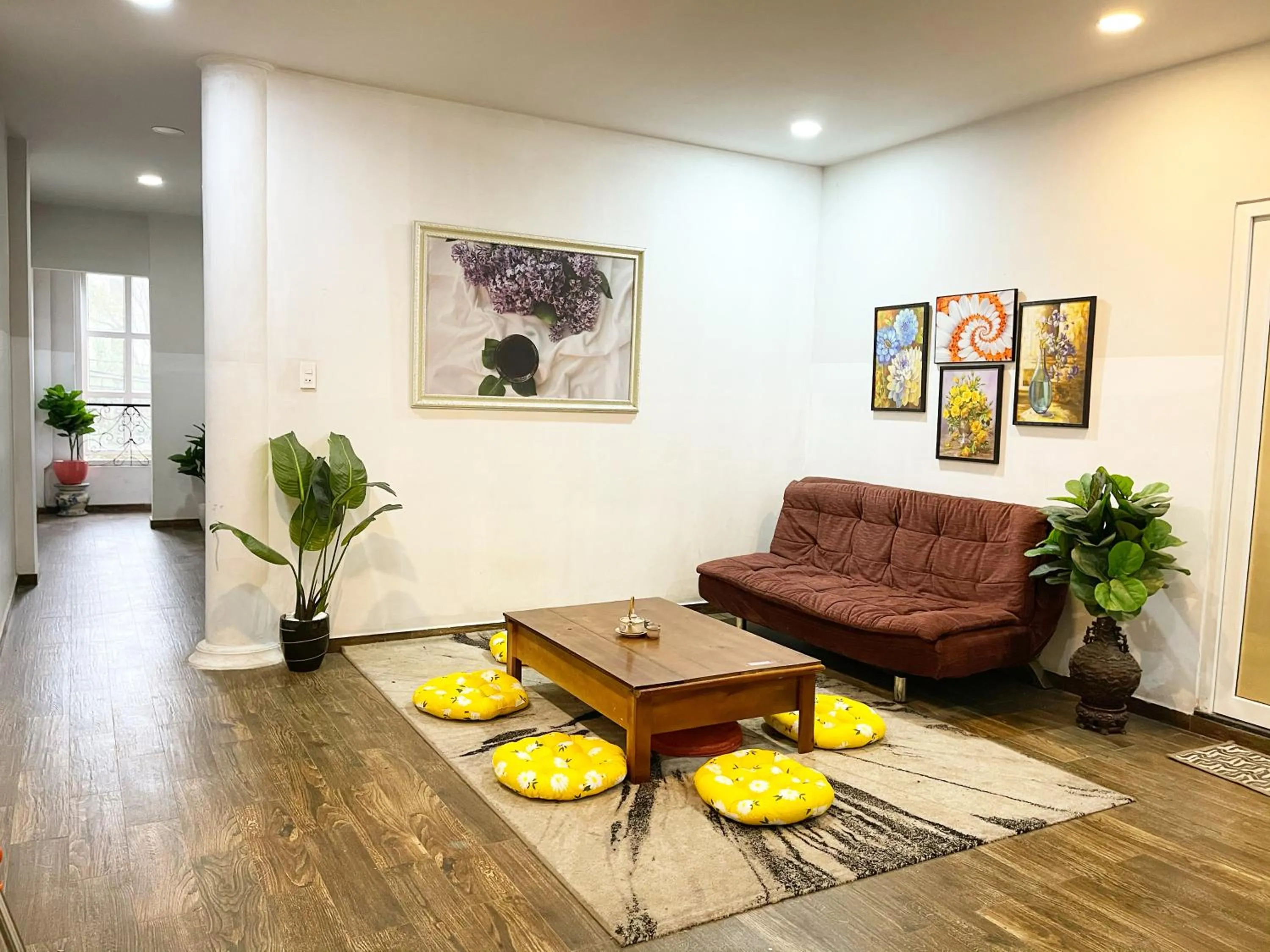 Street View Hotel & Apartment