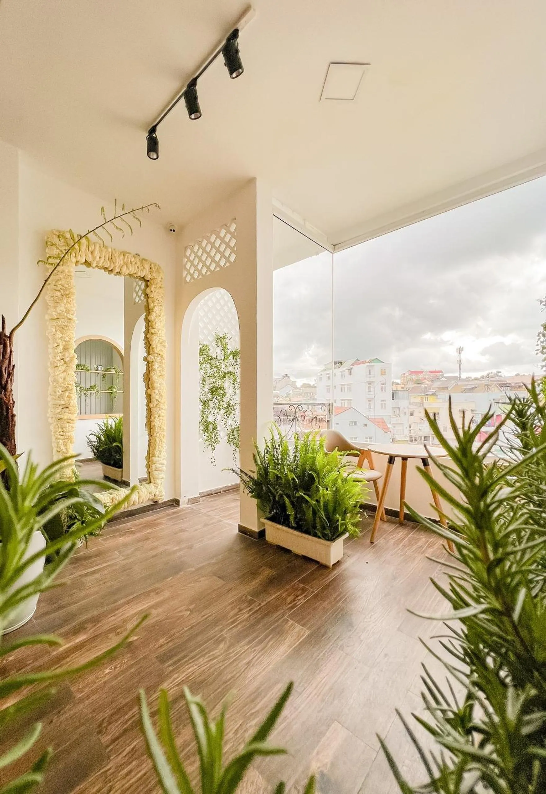 Communal lounge/ TV room in Street View Hotel & Apartment