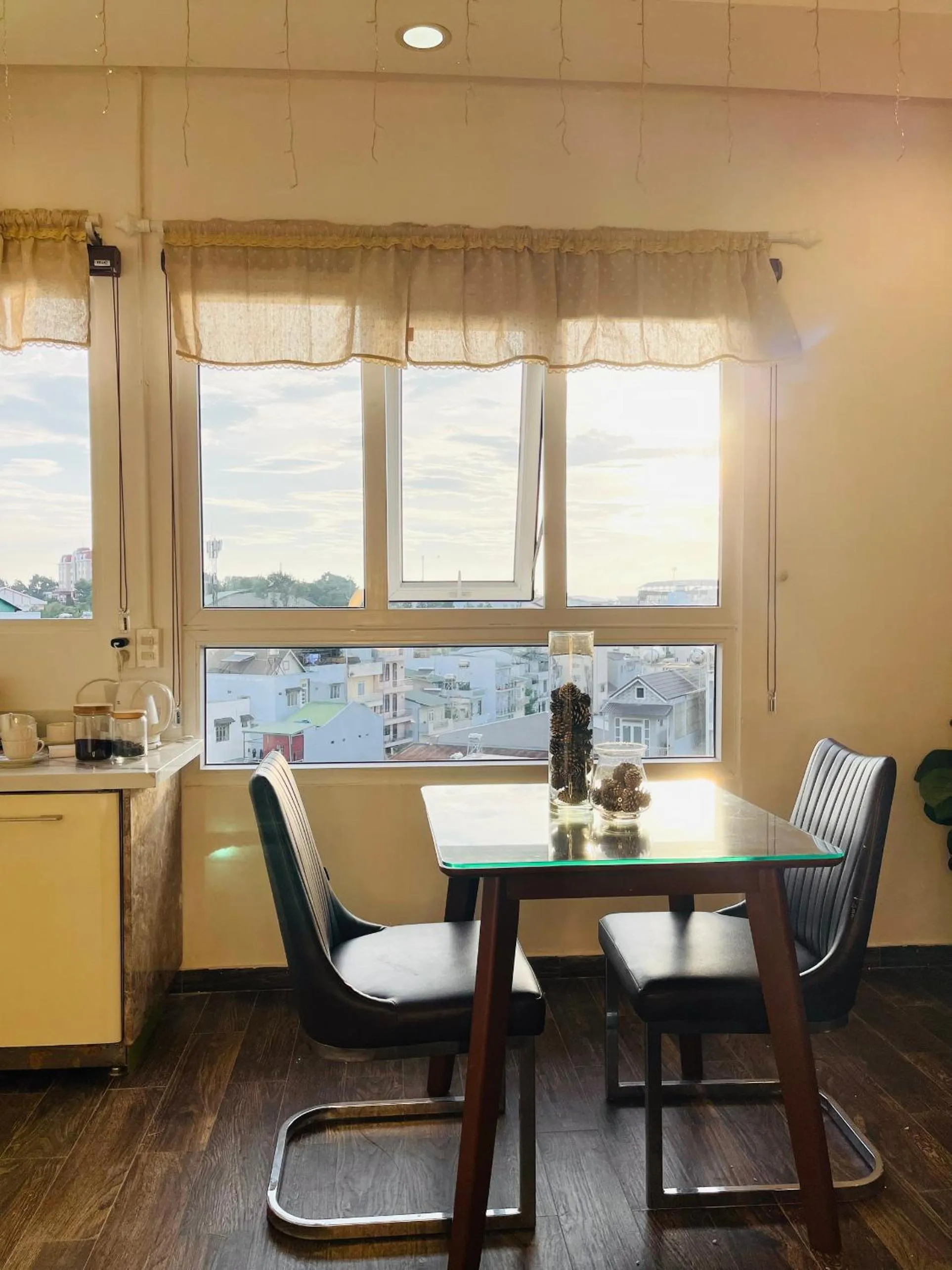 Street View Hotel & Apartment