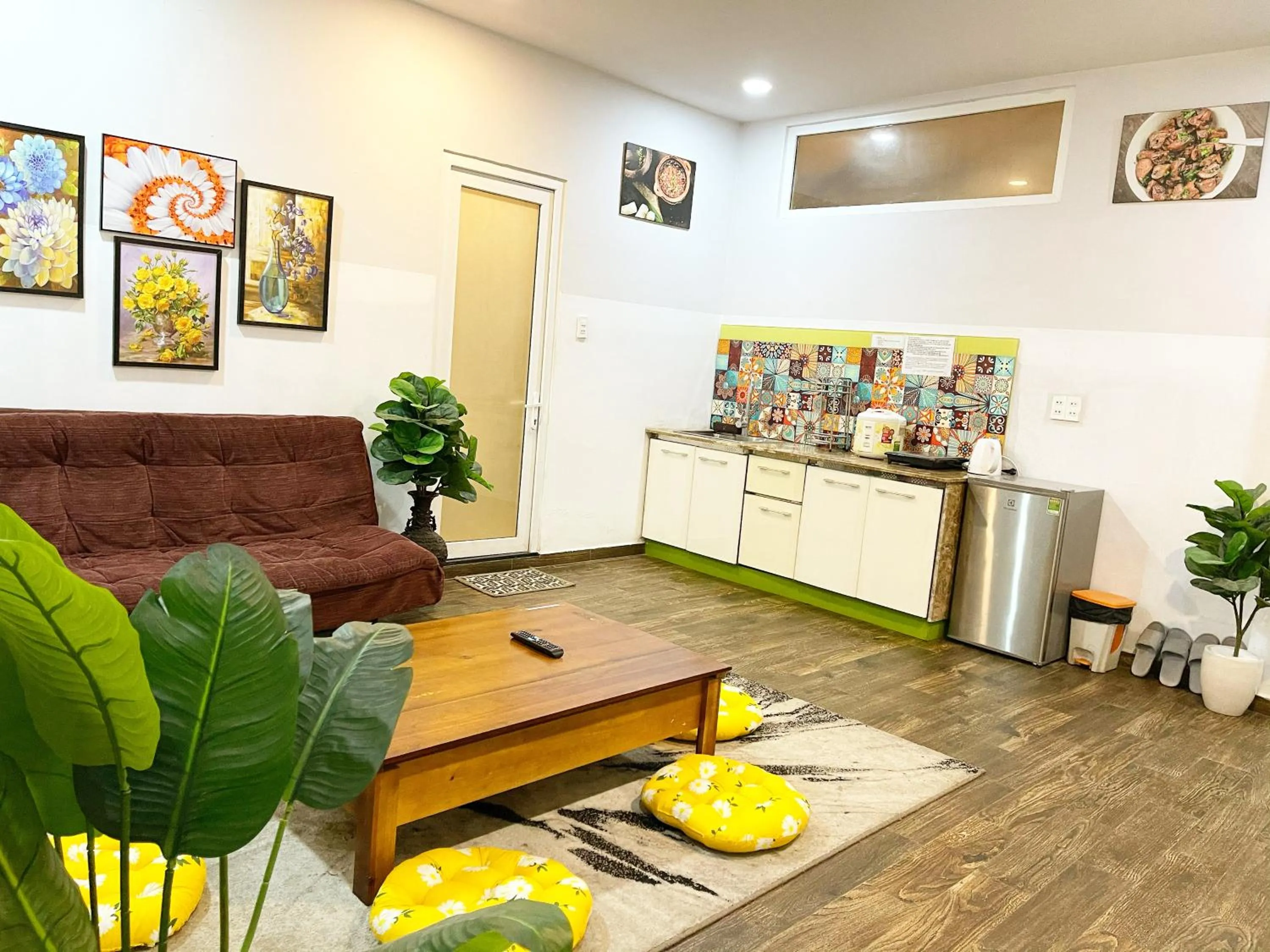 Street View Hotel & Apartment