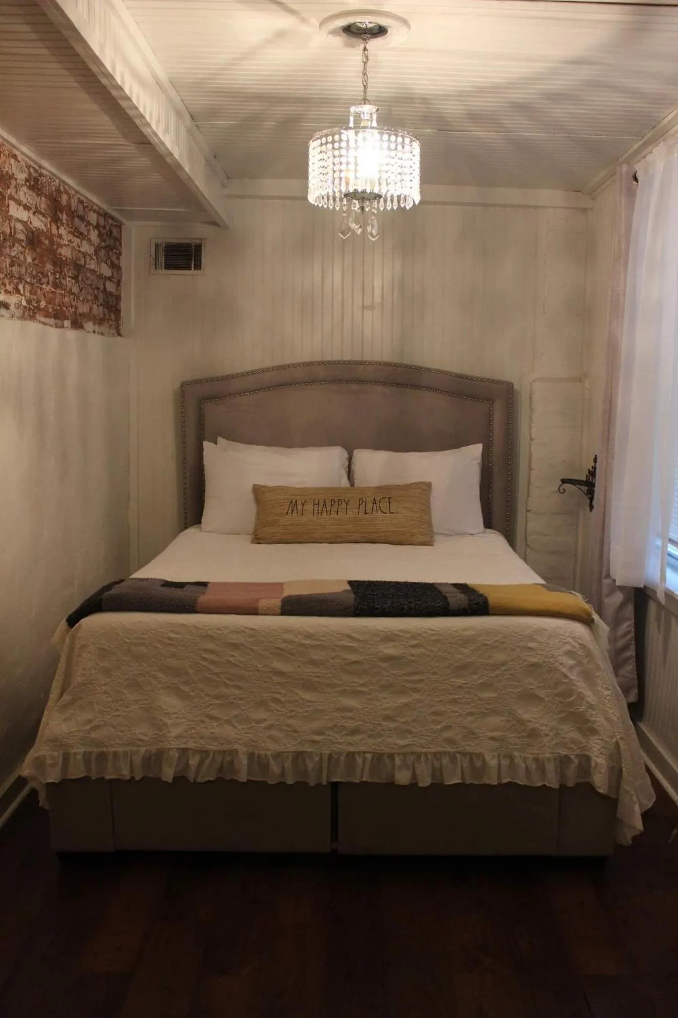 Bed in Tybee Island Inn Bed & Breakfast