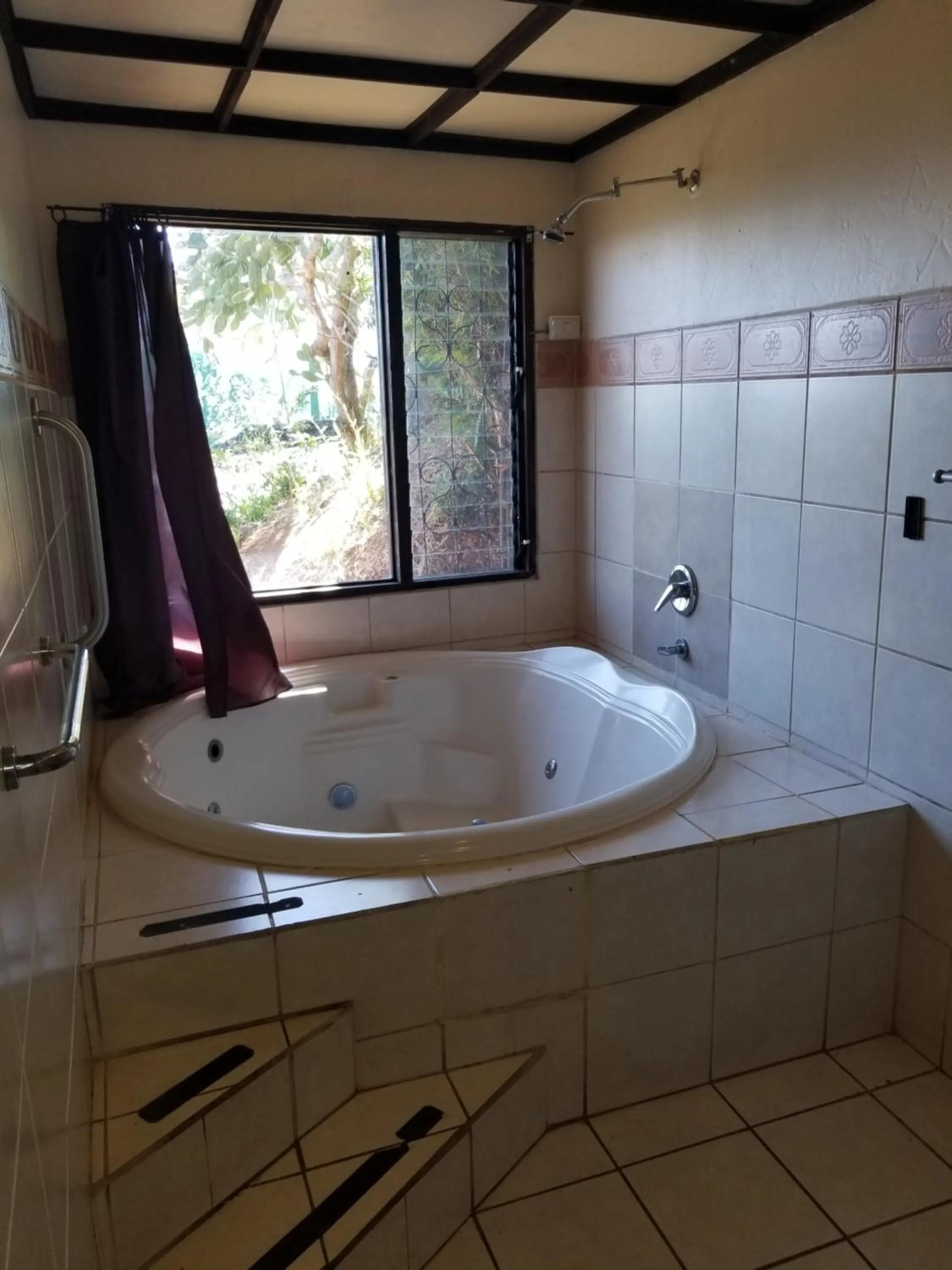 Hot Tub in Hotel Monte Campana Heredia