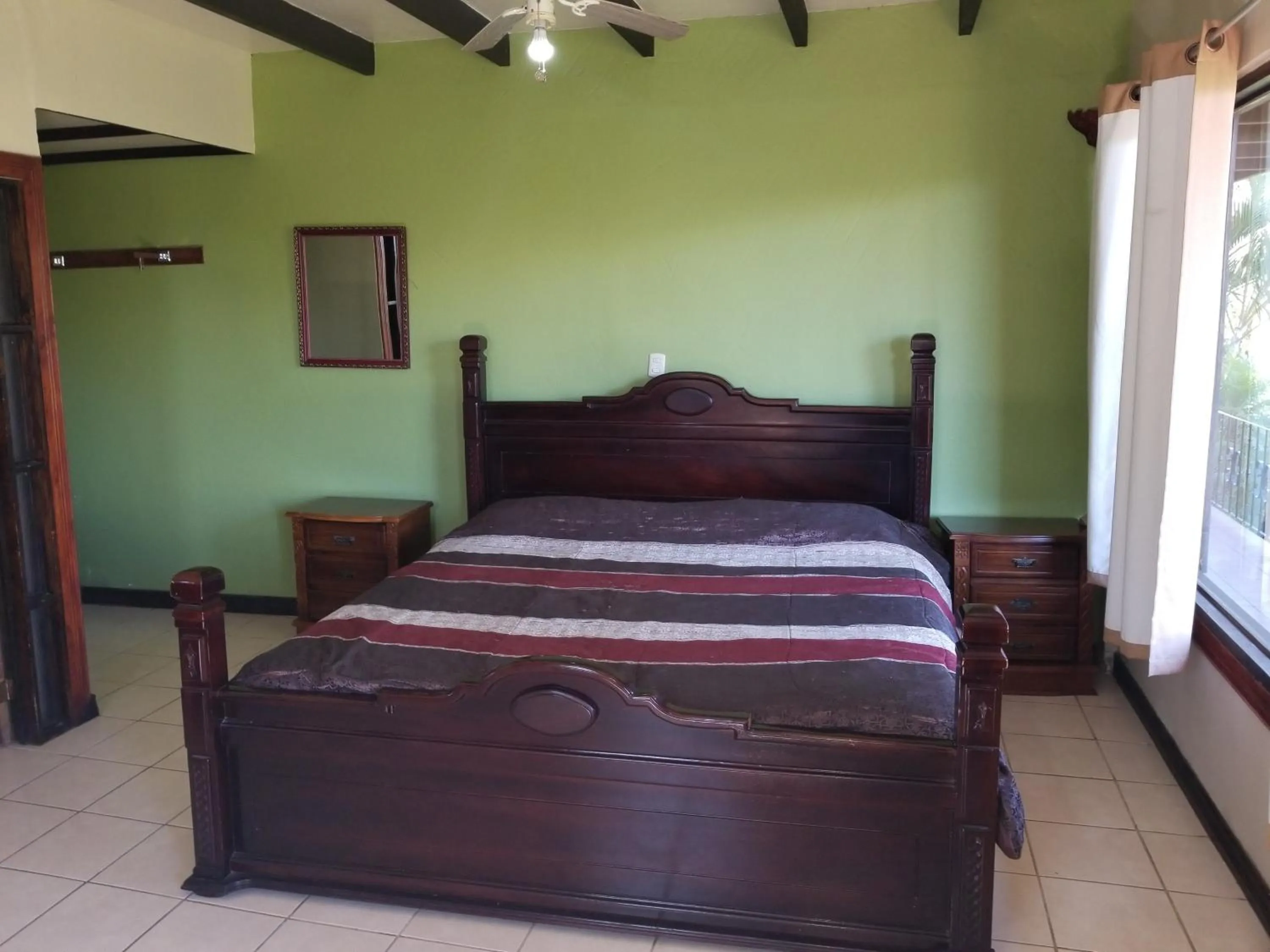 Bed in Hotel Monte Campana Heredia