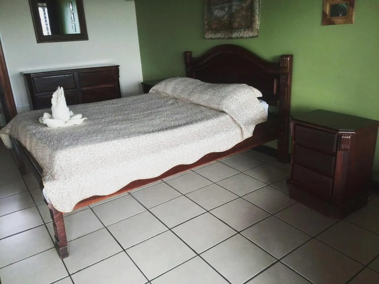 Bed in Hotel Monte Campana Heredia