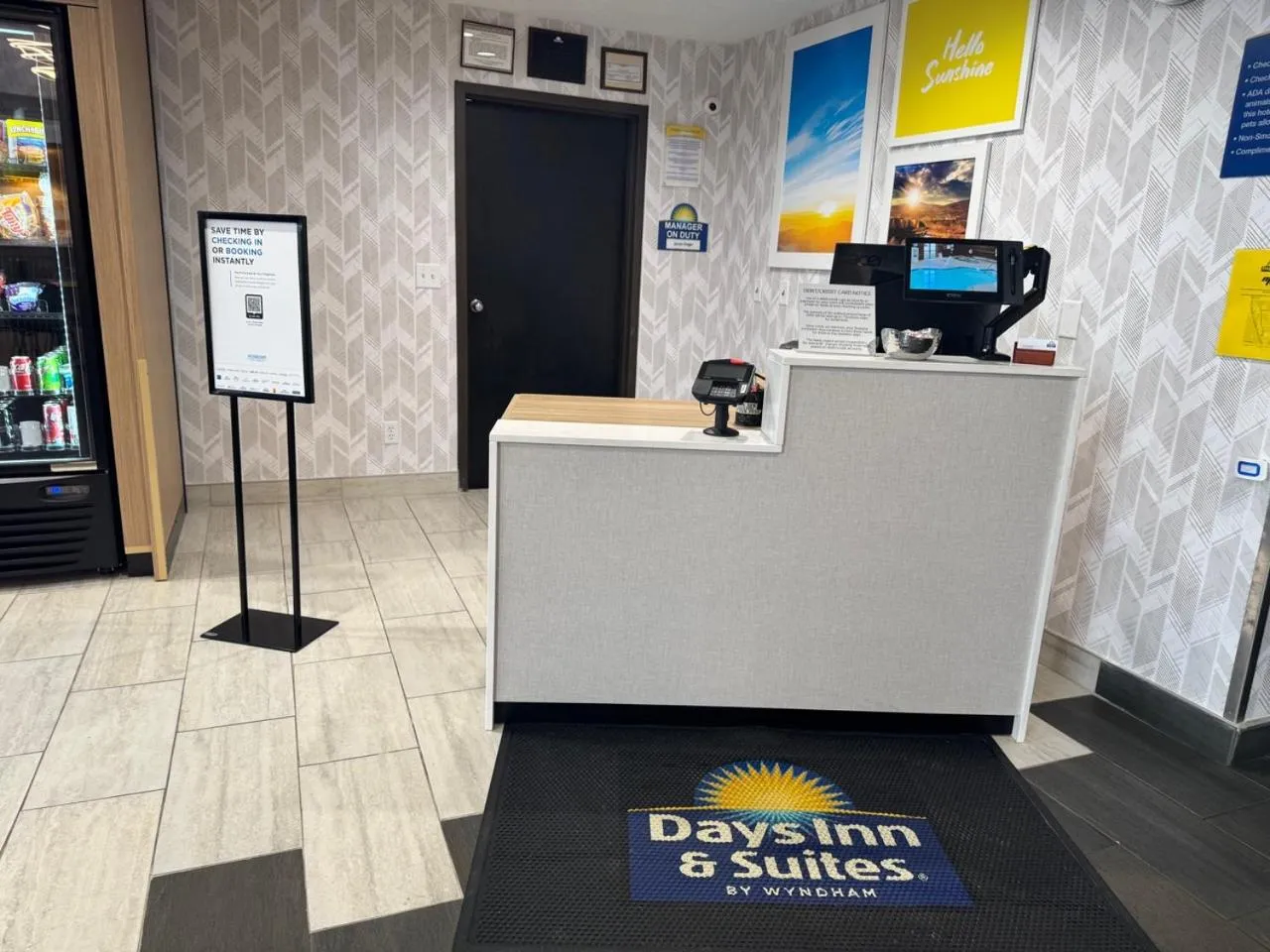 Lobby or reception in Days Inn & Suites by Wyndham Wausau
