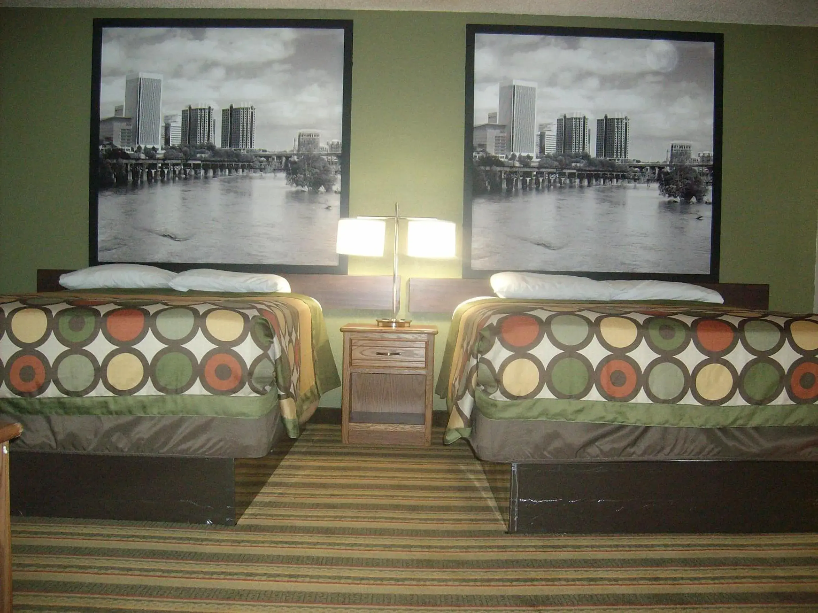 Double Room with Two Double Beds - Smoking in Super 8 by Wyndham Richmond/Chamberlayne Rd Double Room with Two Double Beds - Smoking in Super 8 by Wyndham Richmond/Chamberlayne Rd