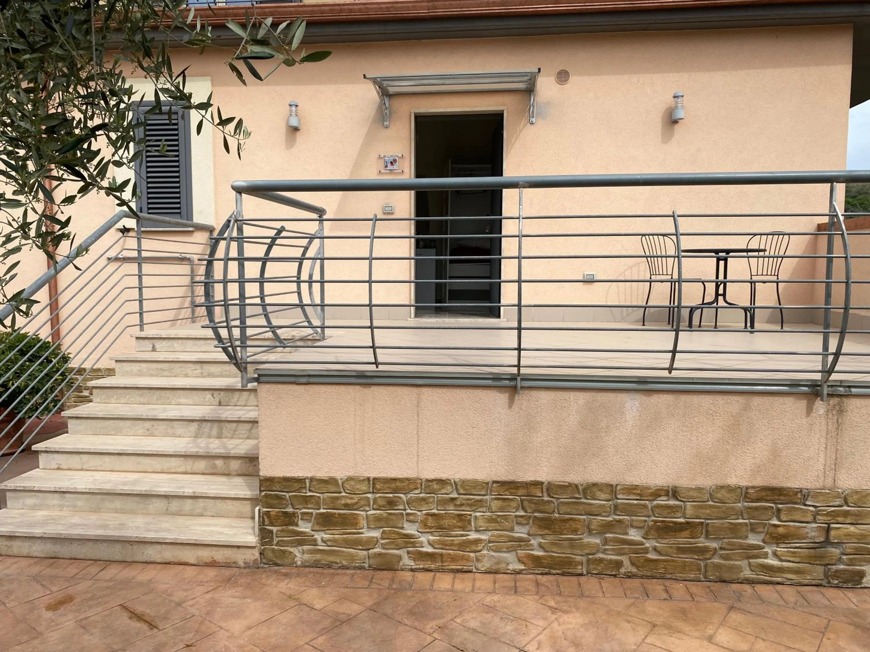 Facade/entrance in Miro' Agropoli