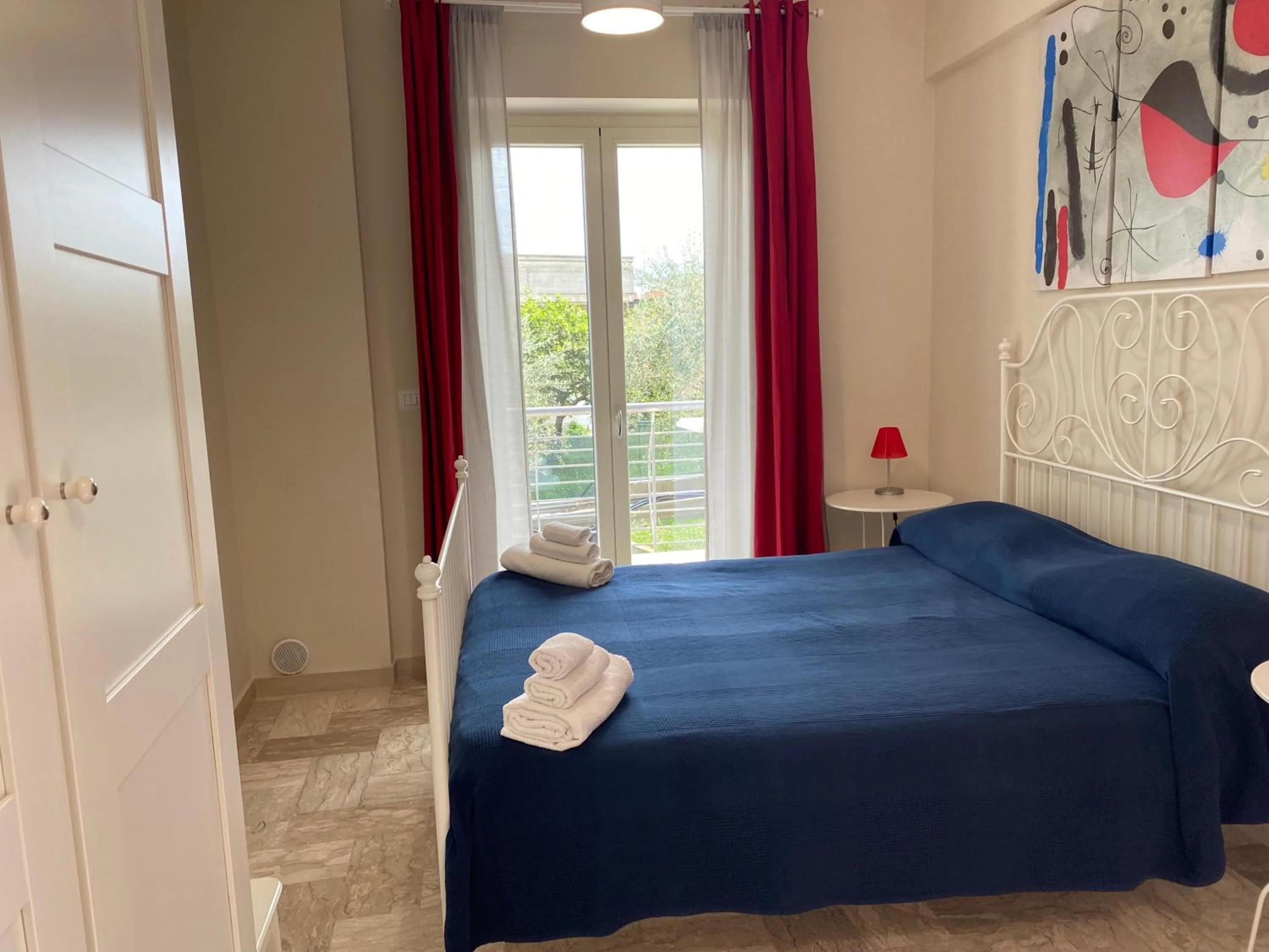 Bedroom in Miro' Agropoli