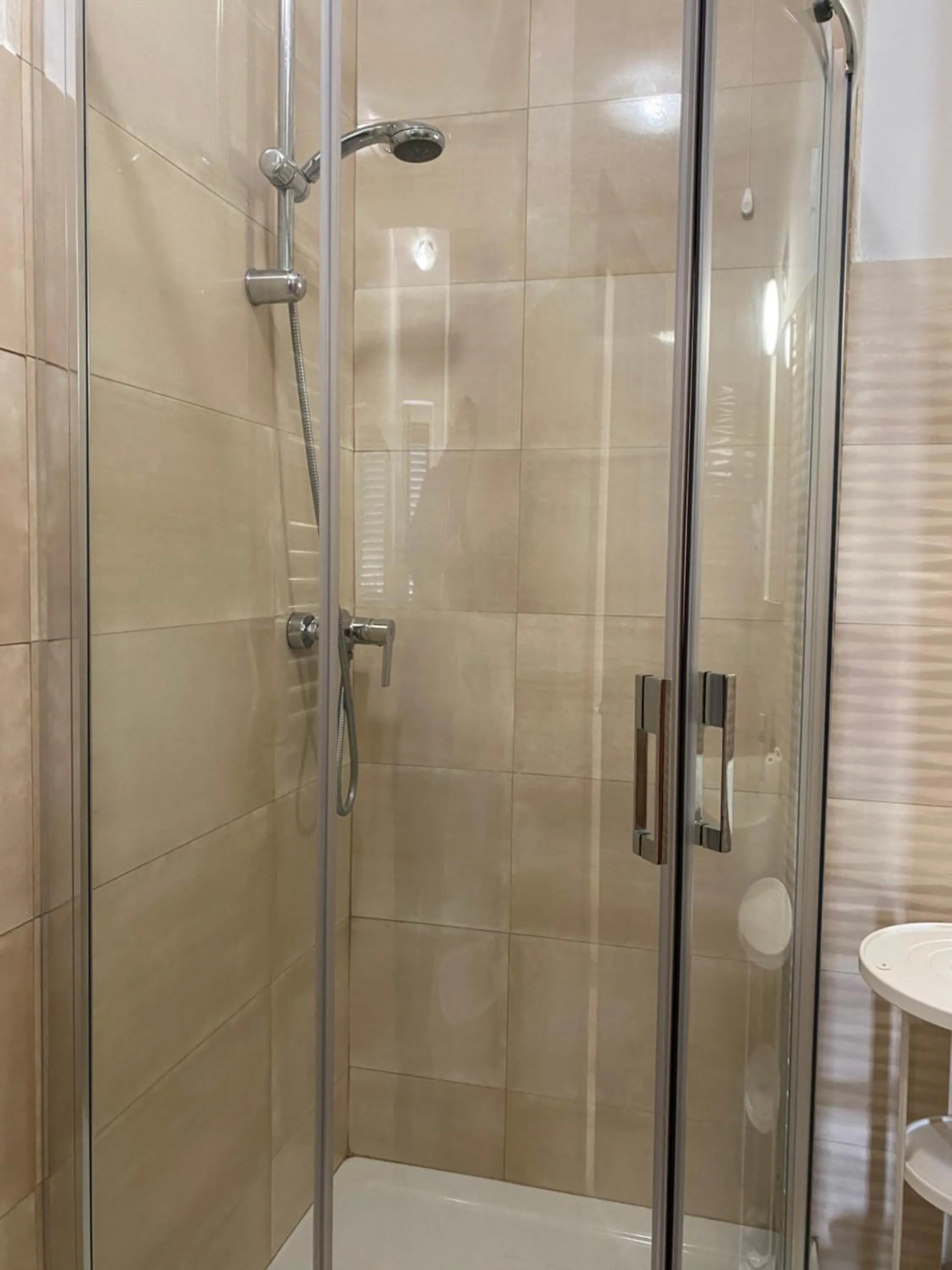 Shower in Miro' Agropoli
