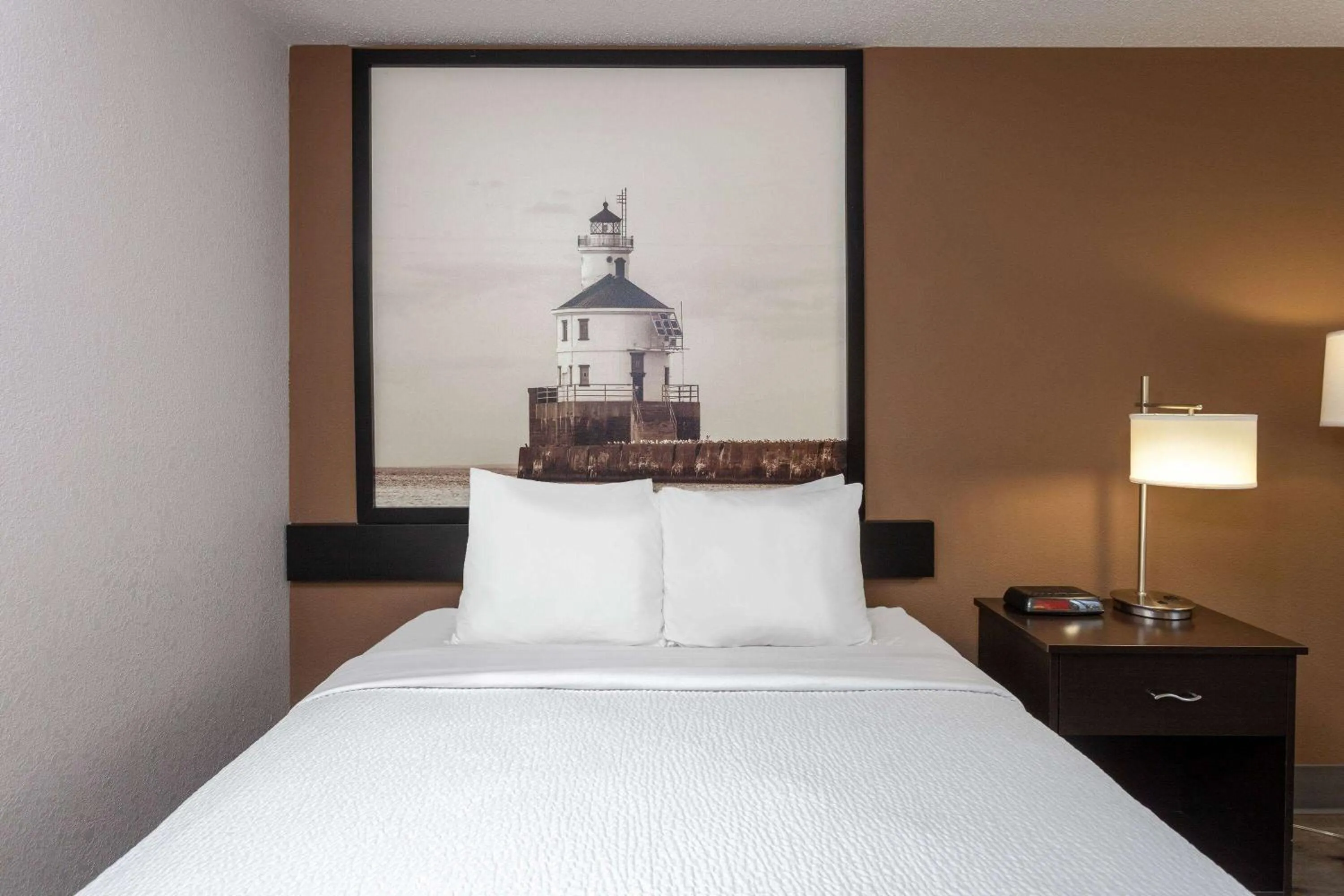 Photo of the whole room, Bed in Super 8 by Wyndham Wausau