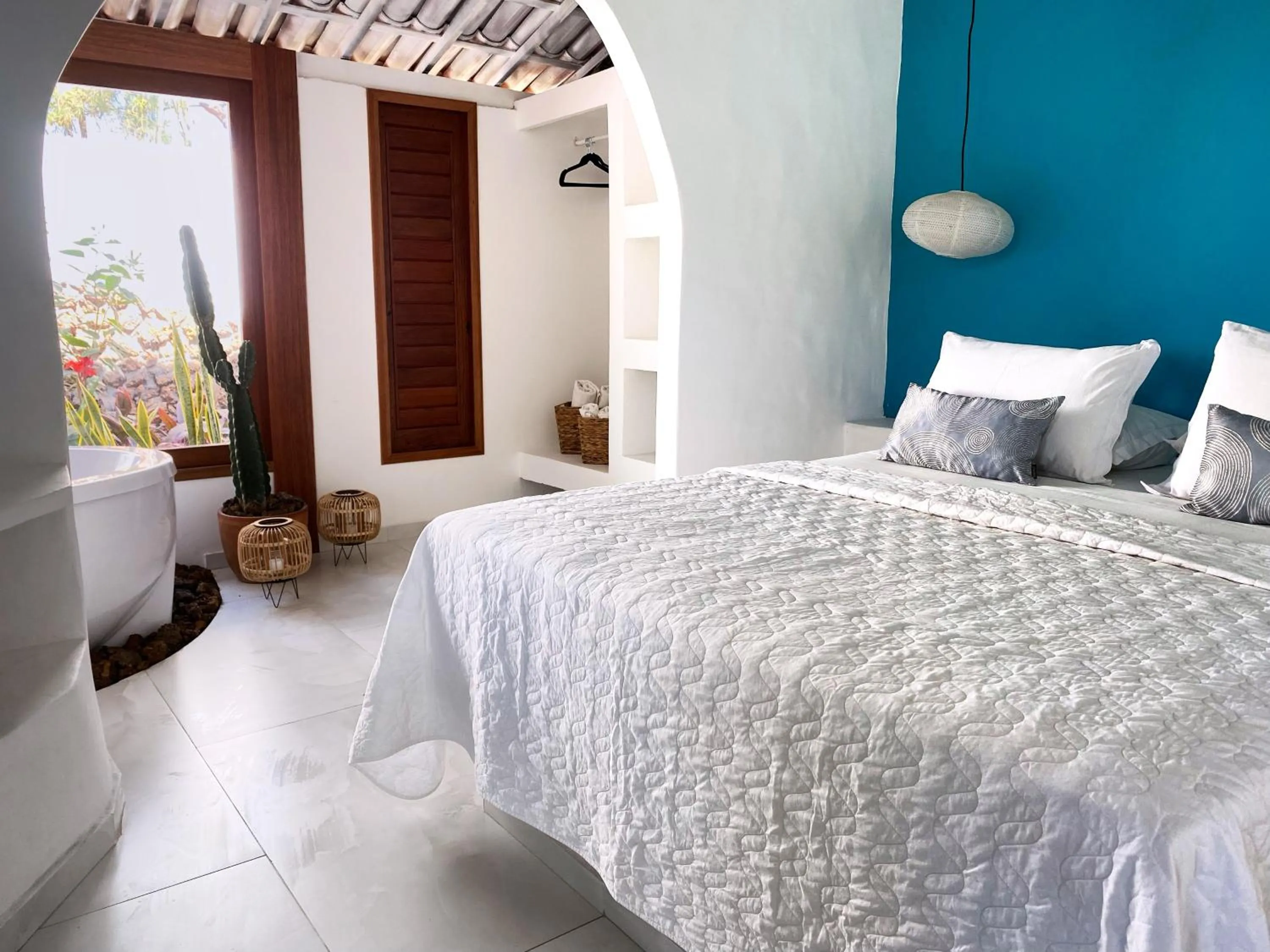 Photo of the whole room, Bed in Pousada Ilha do Vento