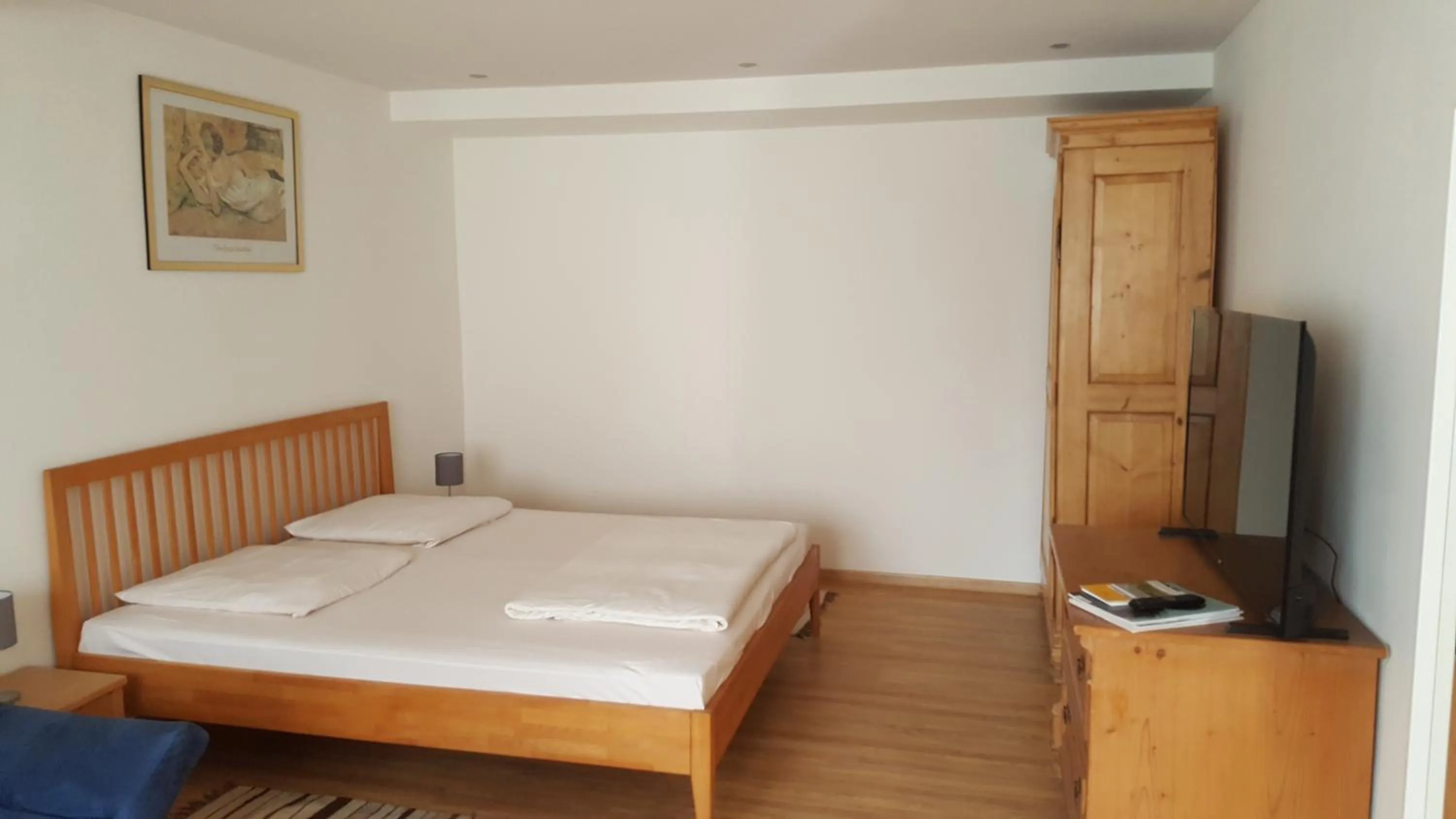 Photo of the whole room, Bed in Landhotel Battenheimer Hof