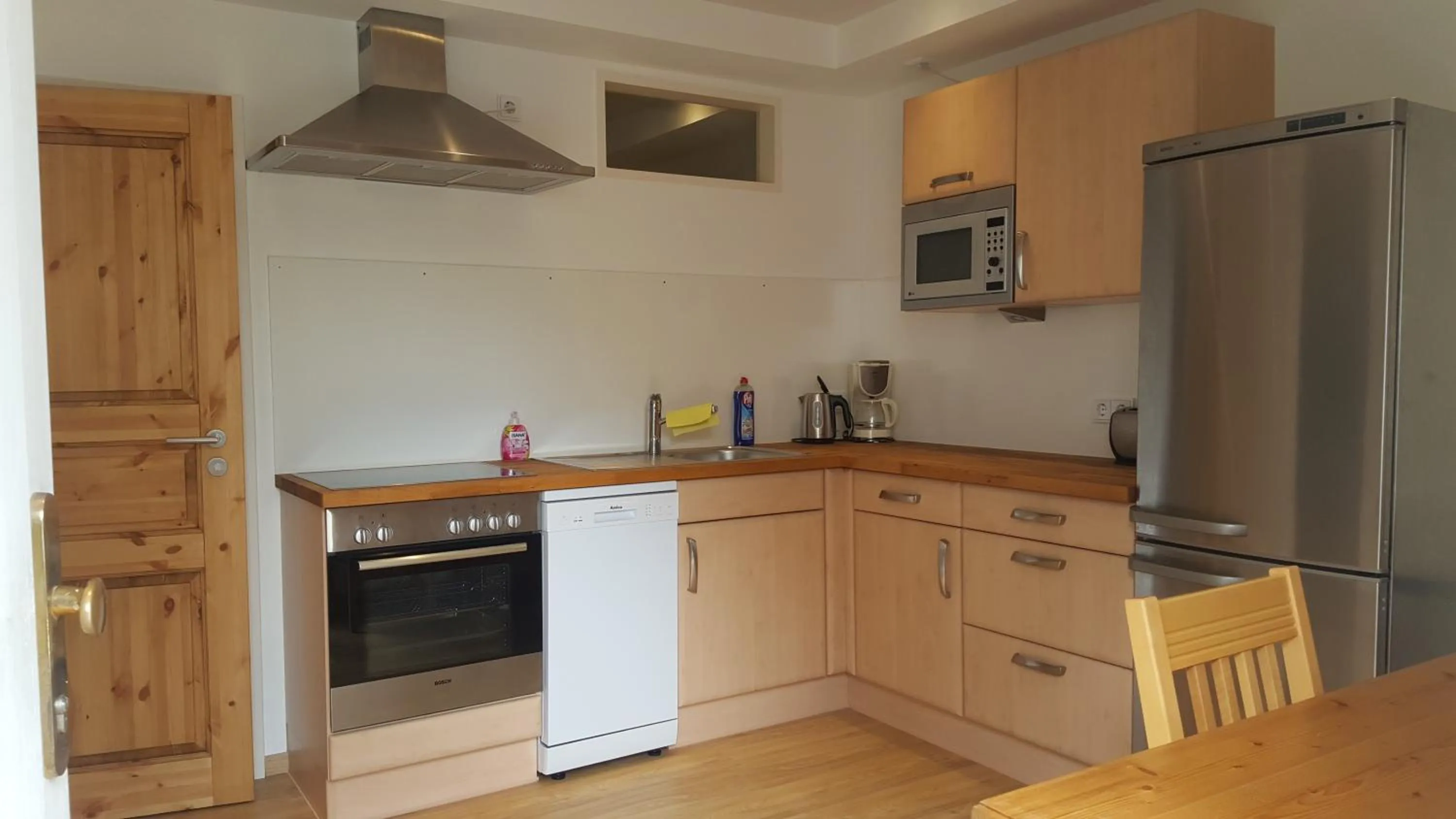 Kitchen or kitchenette in Landhotel Battenheimer Hof