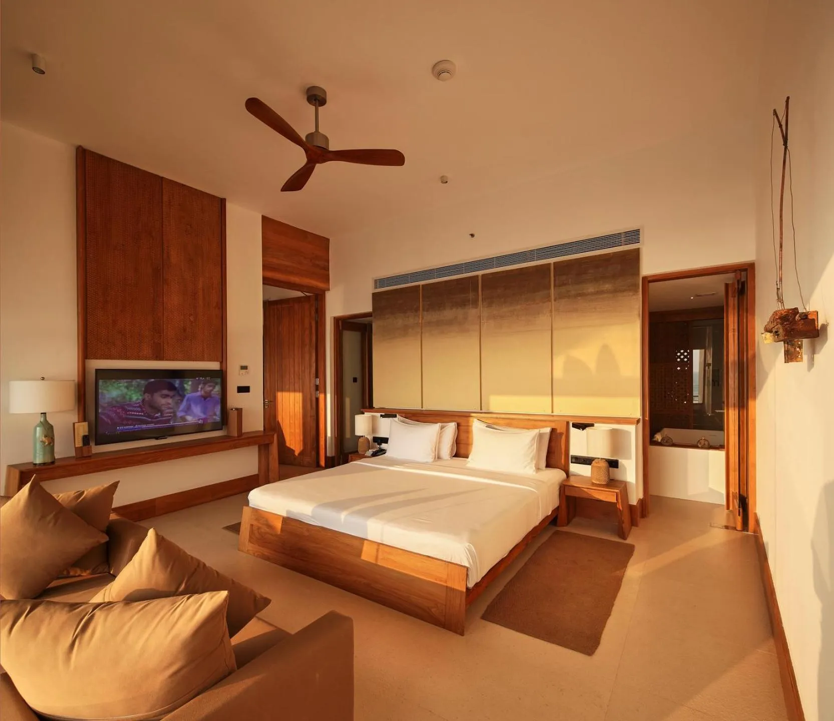 Bedroom, Bed in Riff Hikkaduwa