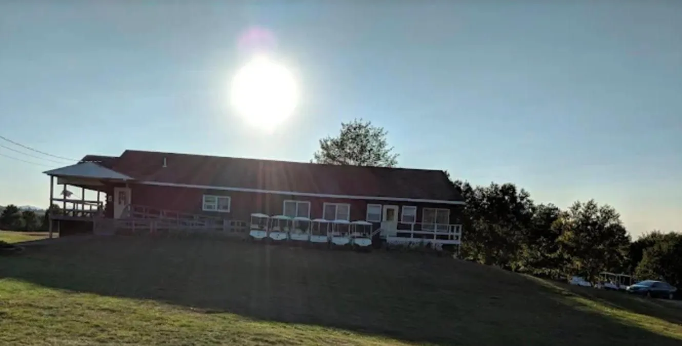 Golfcourse in Katahdin Inn & Suites