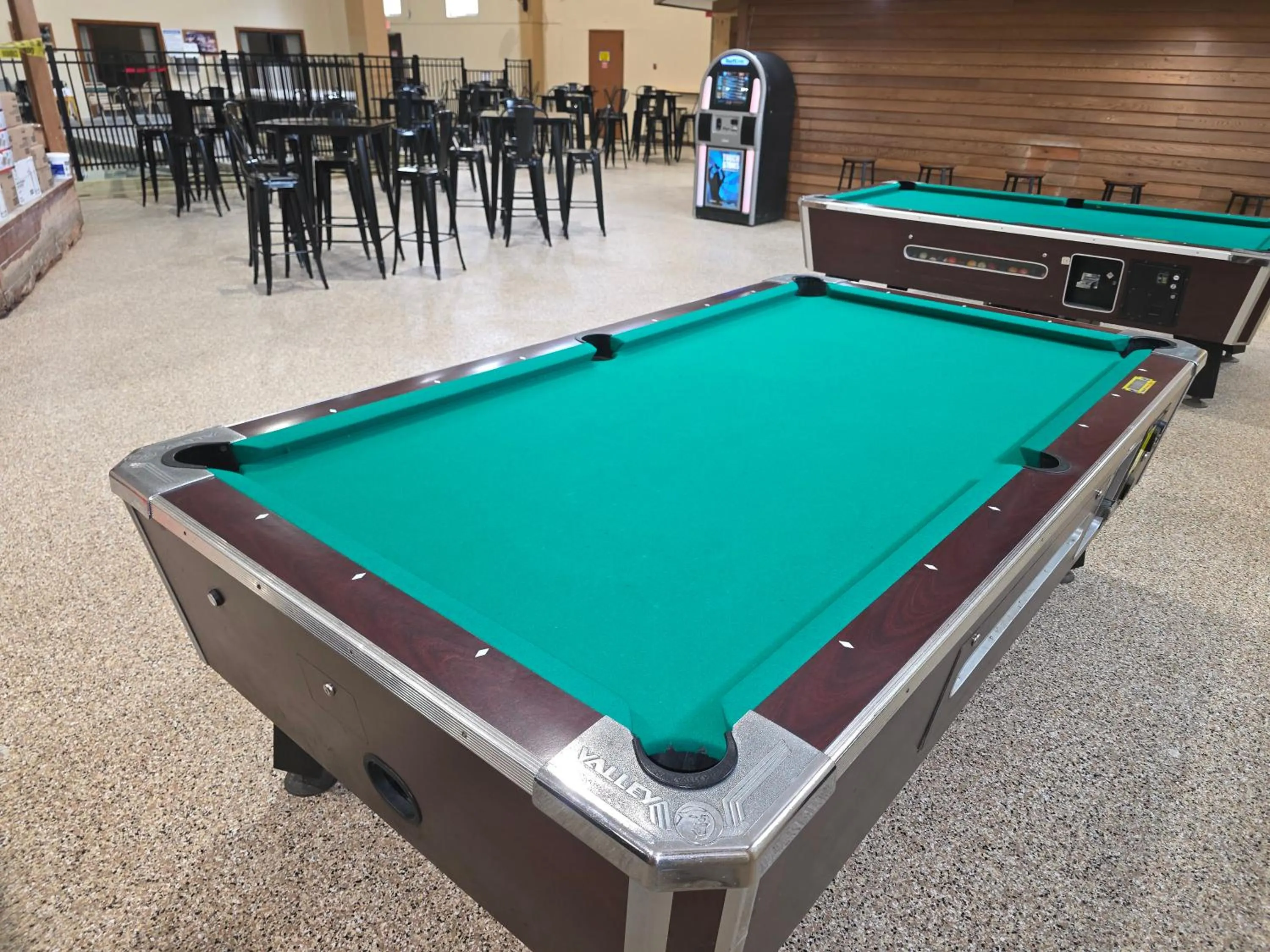Billiard in Katahdin Inn & Suites