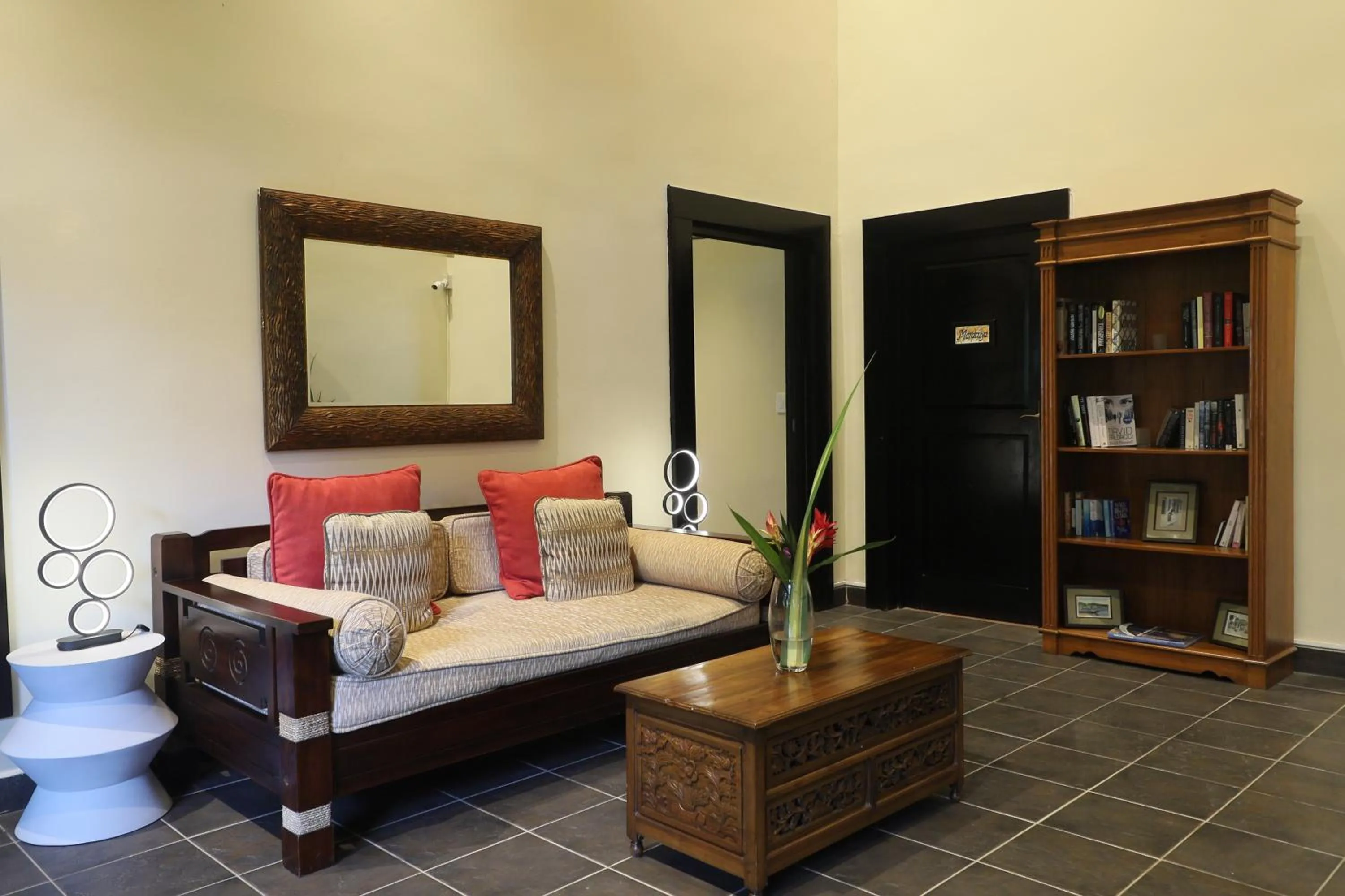 Library in The Riverside Inn