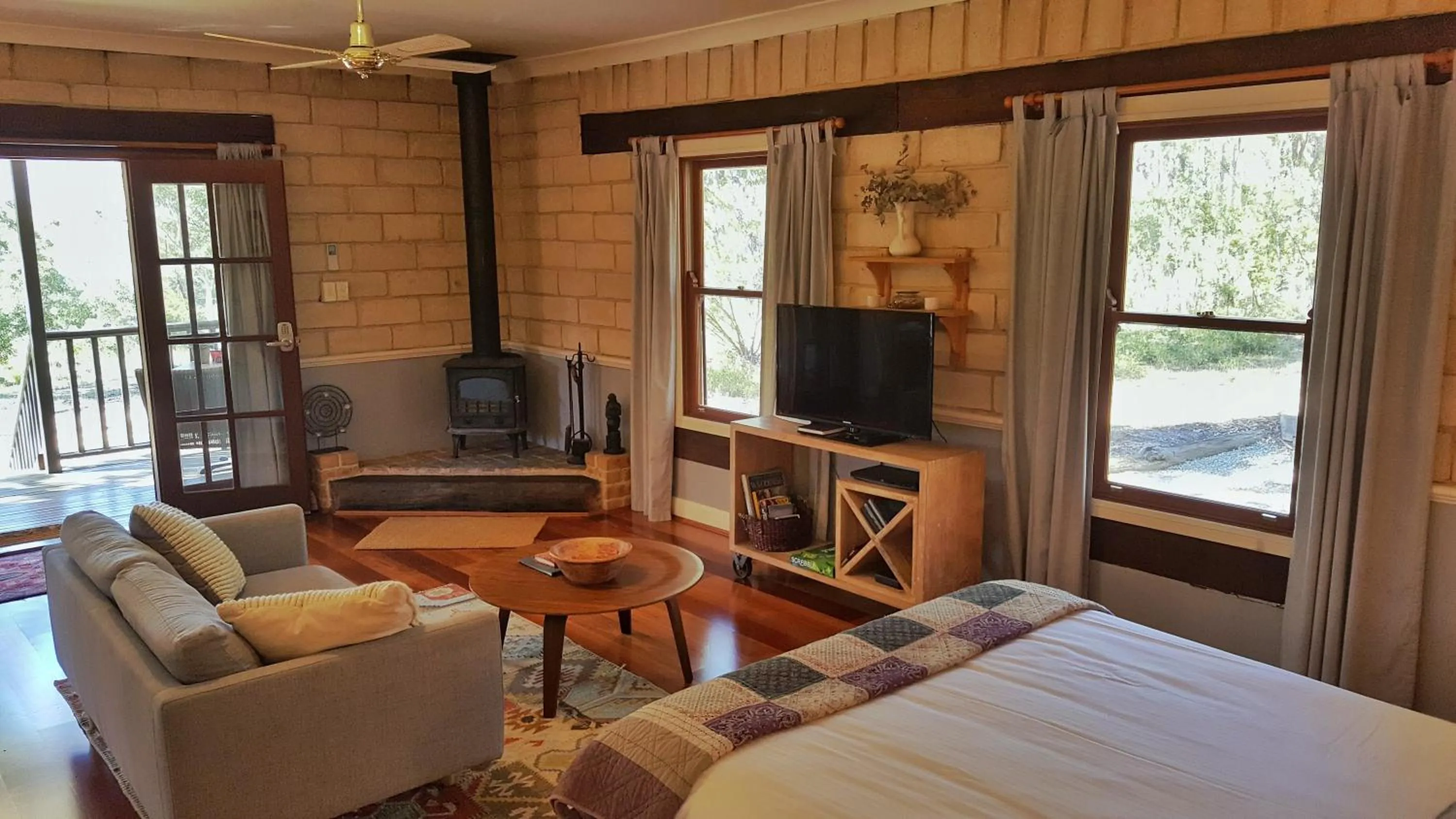 Living room, Bed in Maya Sanctuary