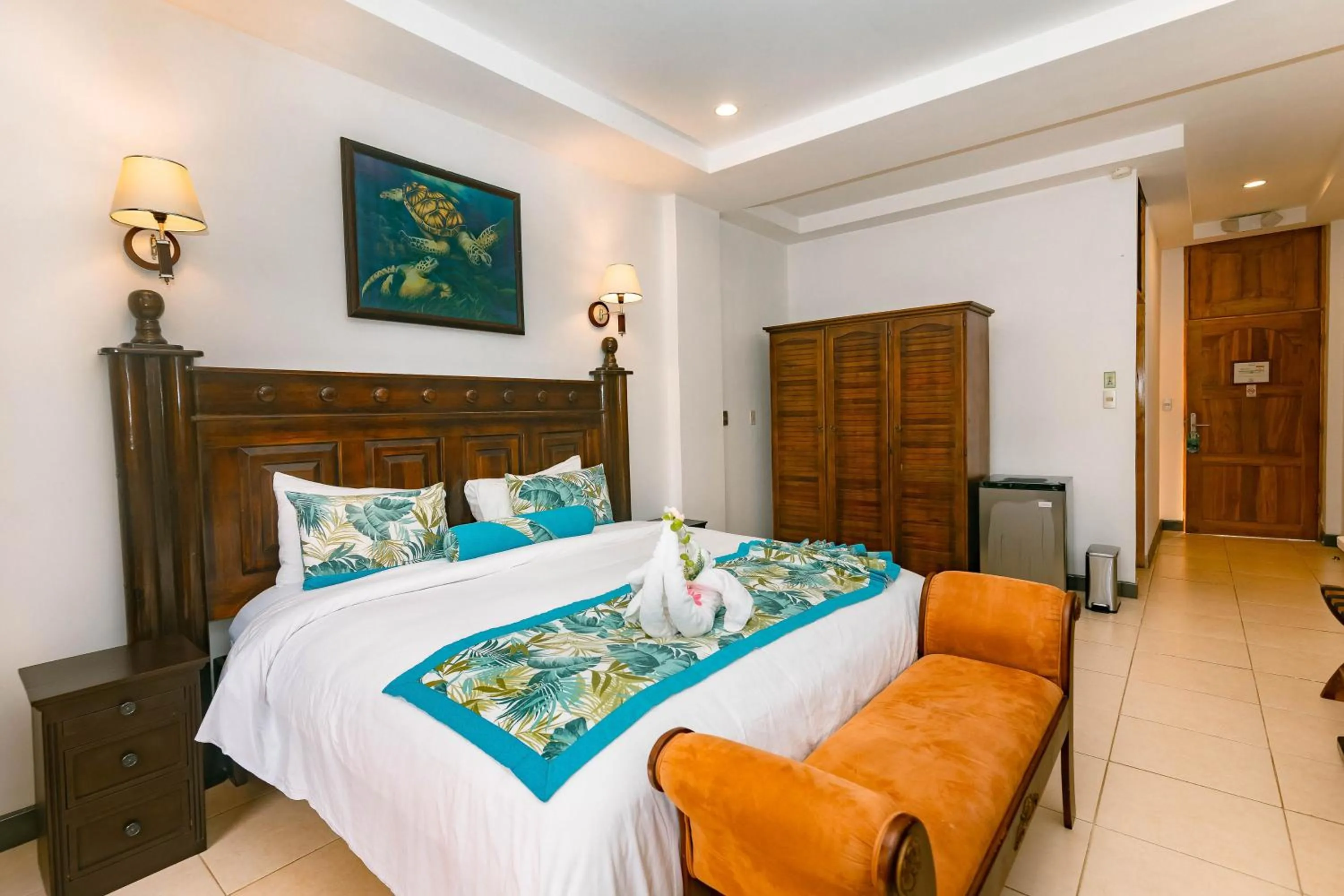 Photo of the whole room, Bed in Hotel San Bada Resort & Spa