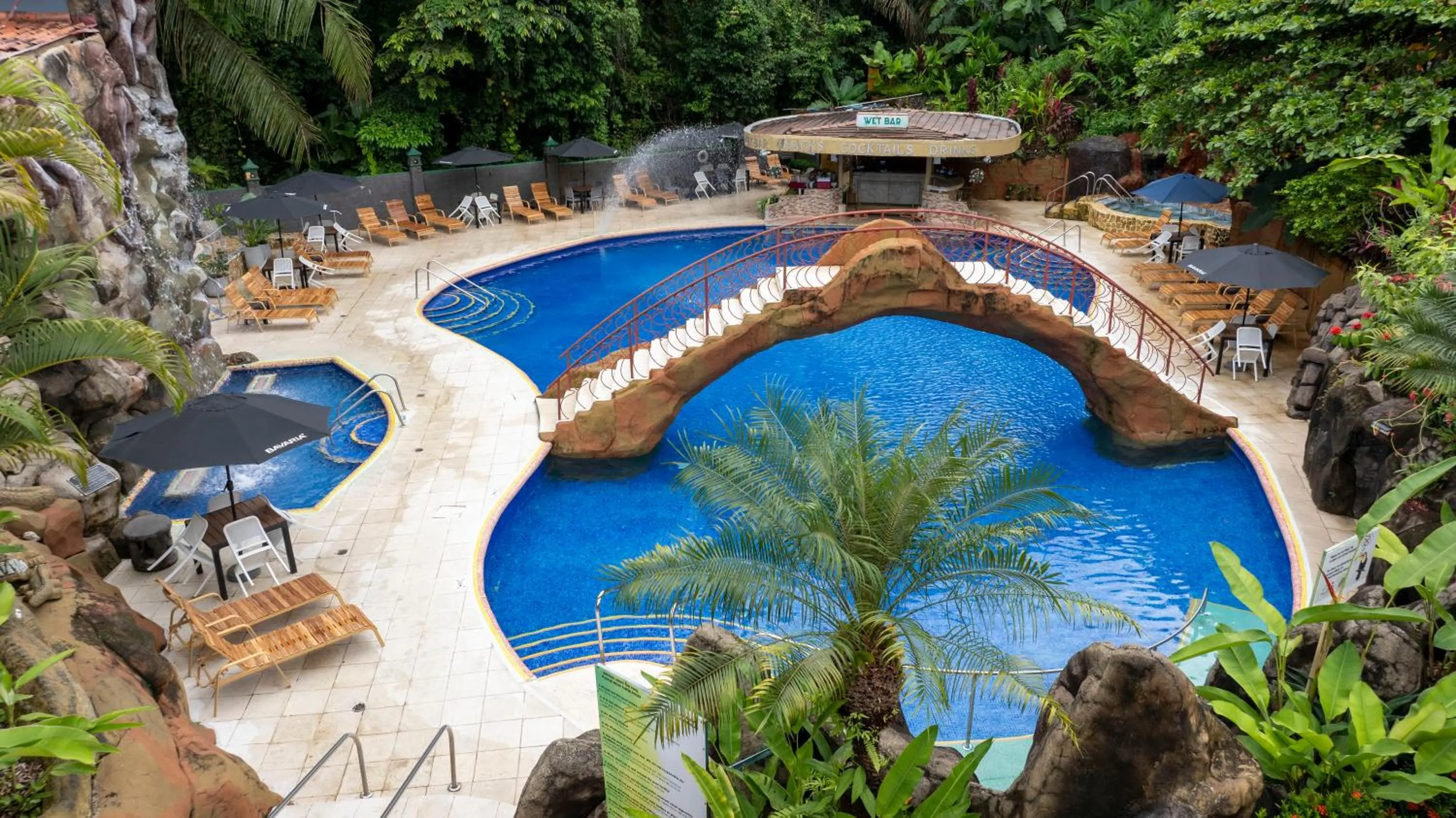 Swimming pool in Hotel San Bada Resort & Spa