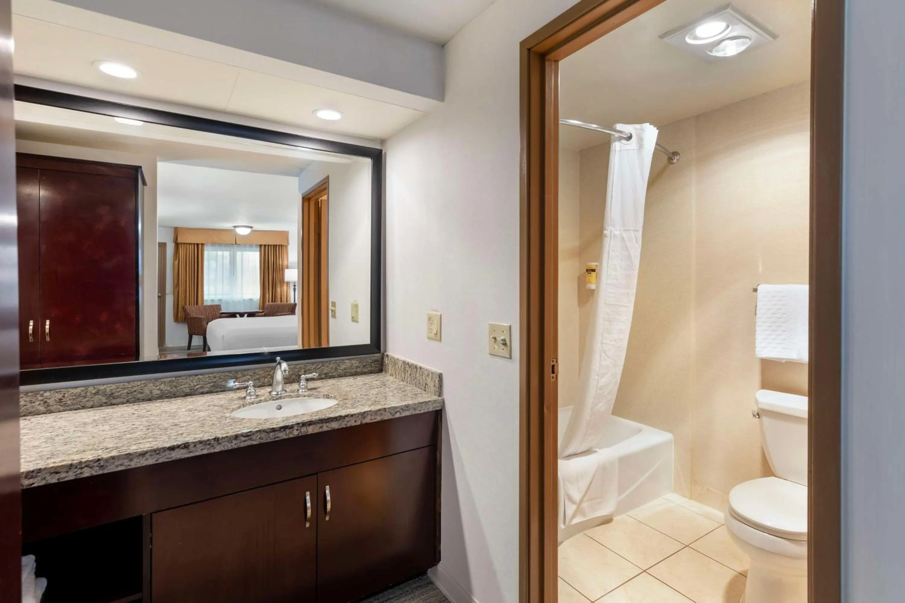 Bathroom in Best Western Plus Redondo Beach Inn