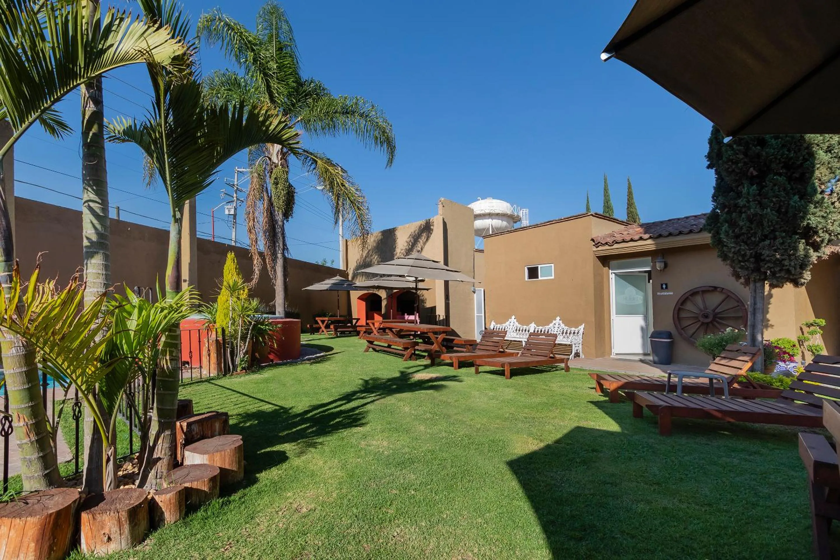 Property building in Collection O Hotel La Huerta Golf & Hotel, Cholula