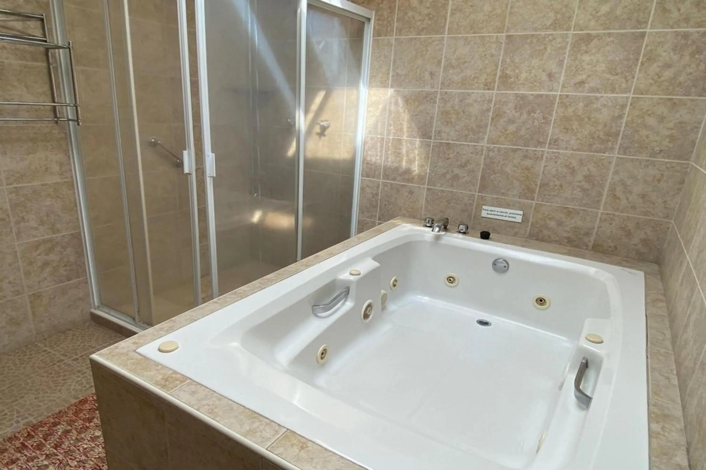 Bathroom in Collection O Hotel La Huerta Golf & Hotel, Cholula