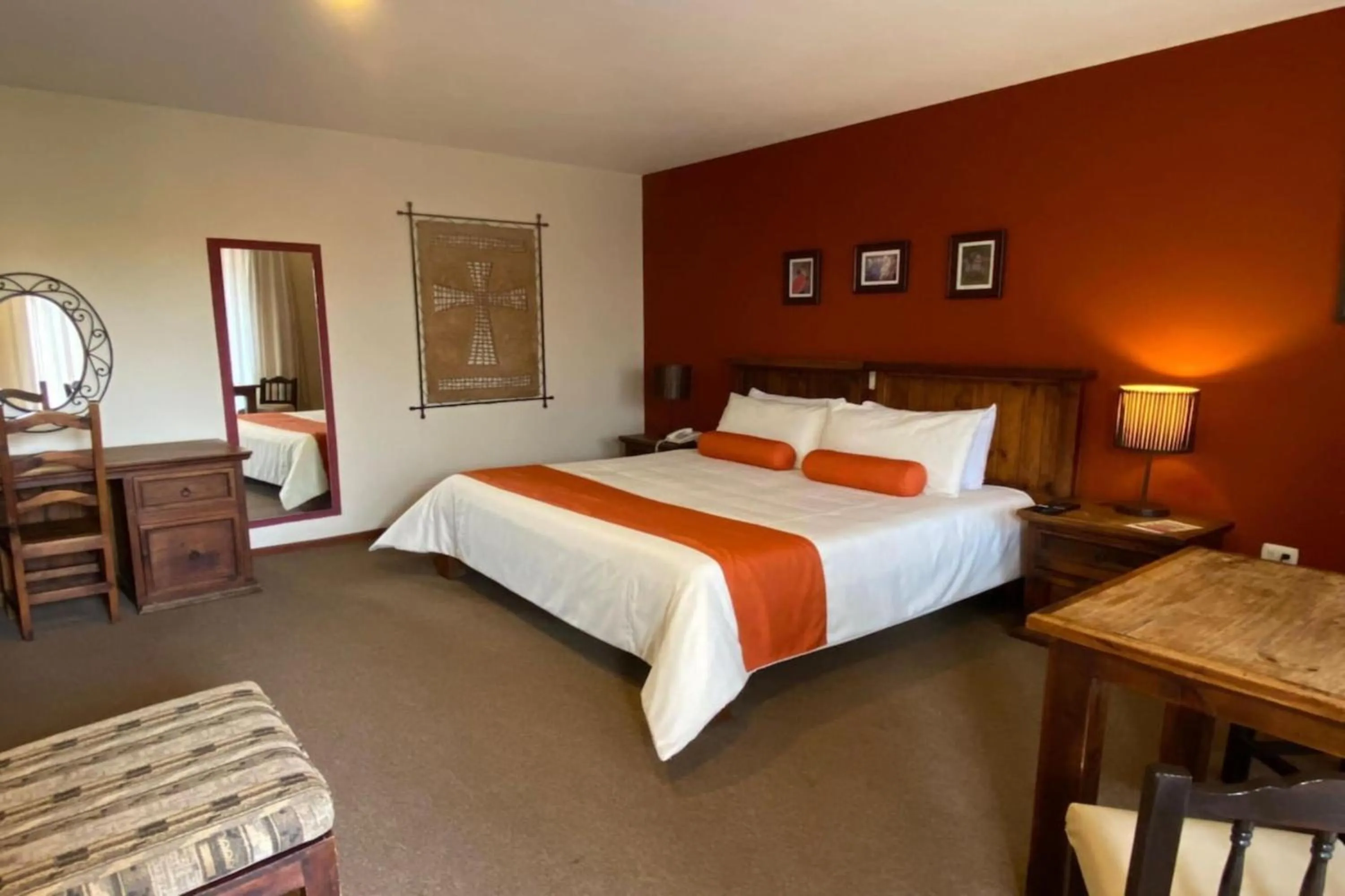 Bedroom, Bed in Collection O Hotel La Huerta Golf & Hotel, Cholula