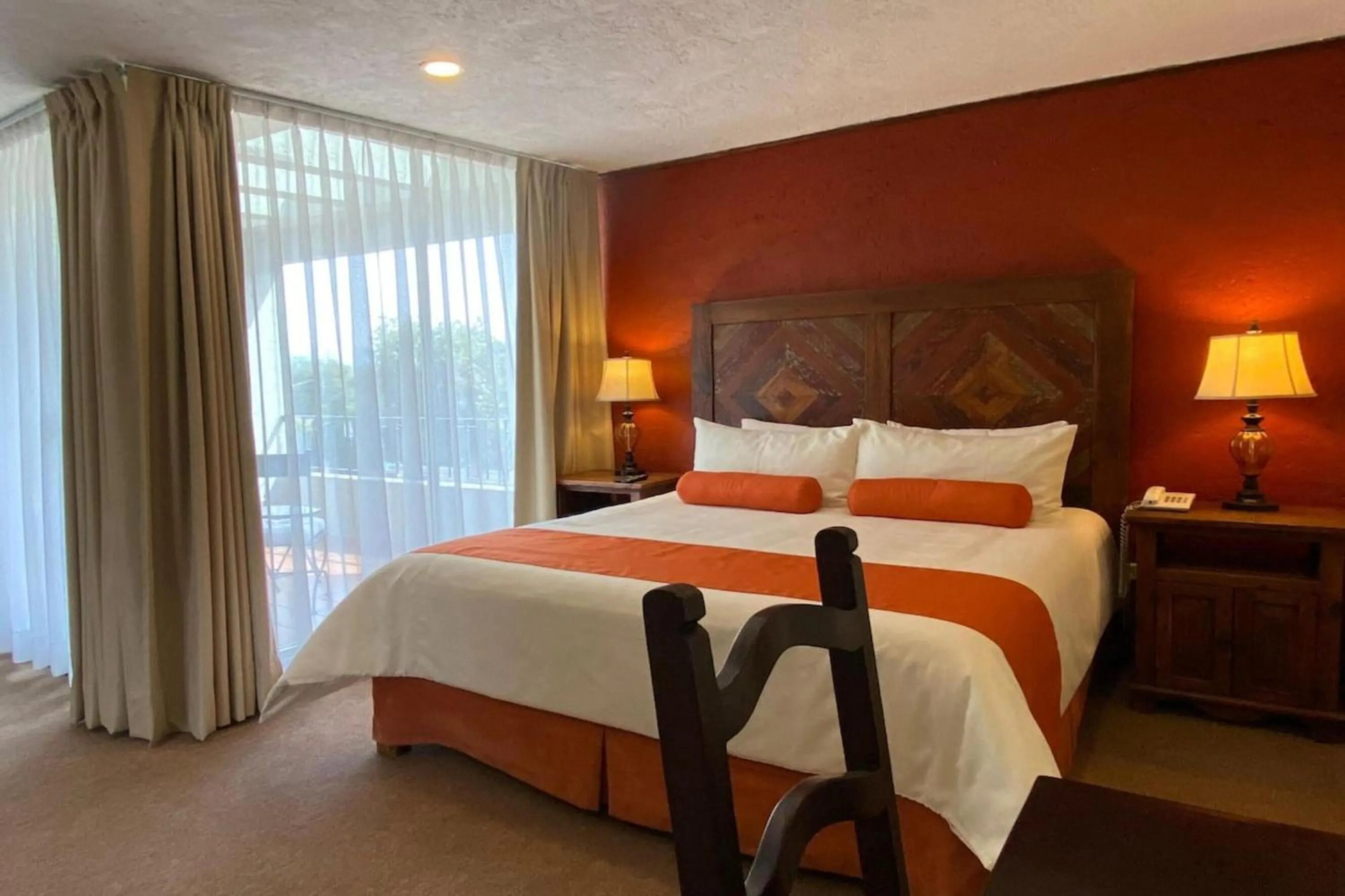 Bedroom, Bed in Collection O Hotel La Huerta Golf & Hotel, Cholula