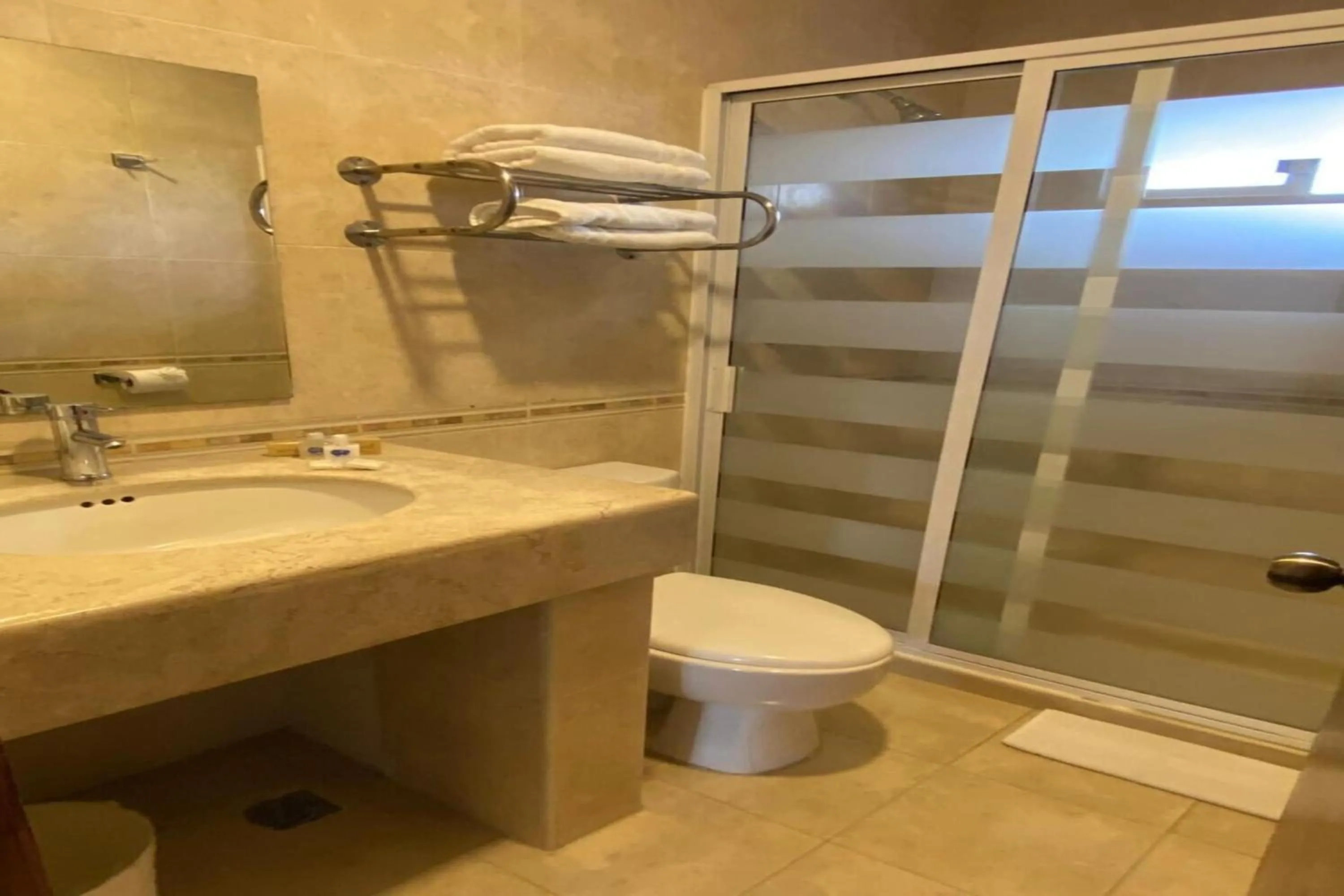 Bathroom in Collection O Hotel La Huerta Golf & Hotel, Cholula