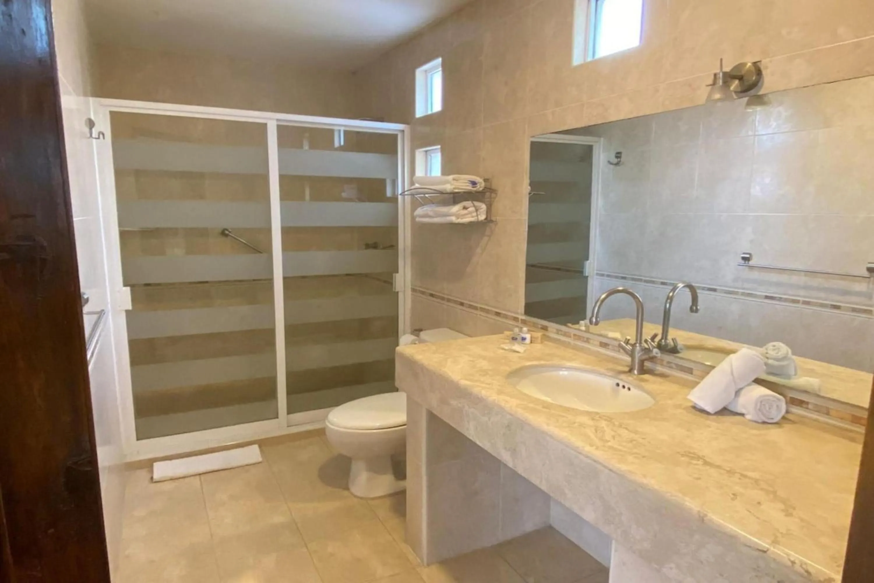 Bathroom in Collection O Hotel La Huerta Golf & Hotel, Cholula