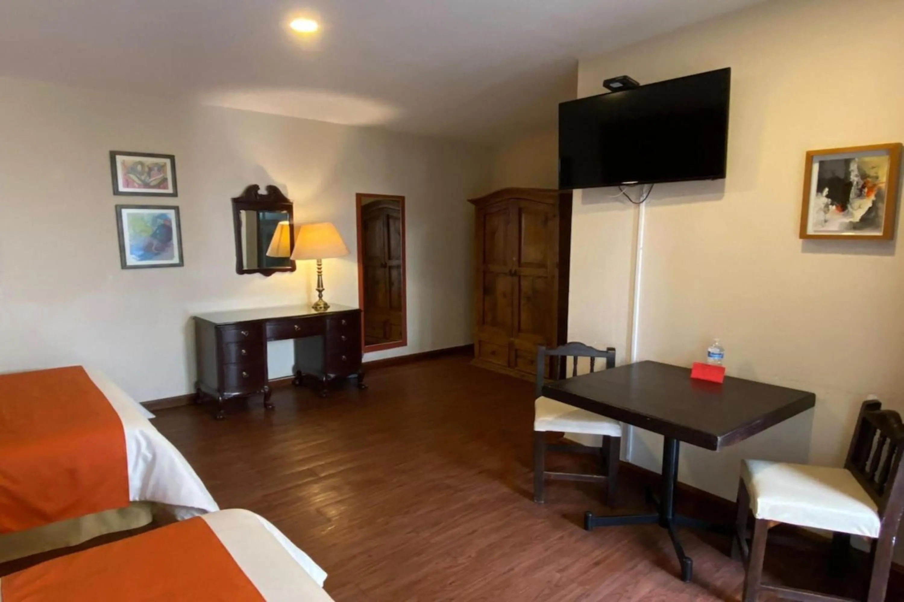 Bedroom, Bed in Collection O Hotel La Huerta Golf & Hotel, Cholula