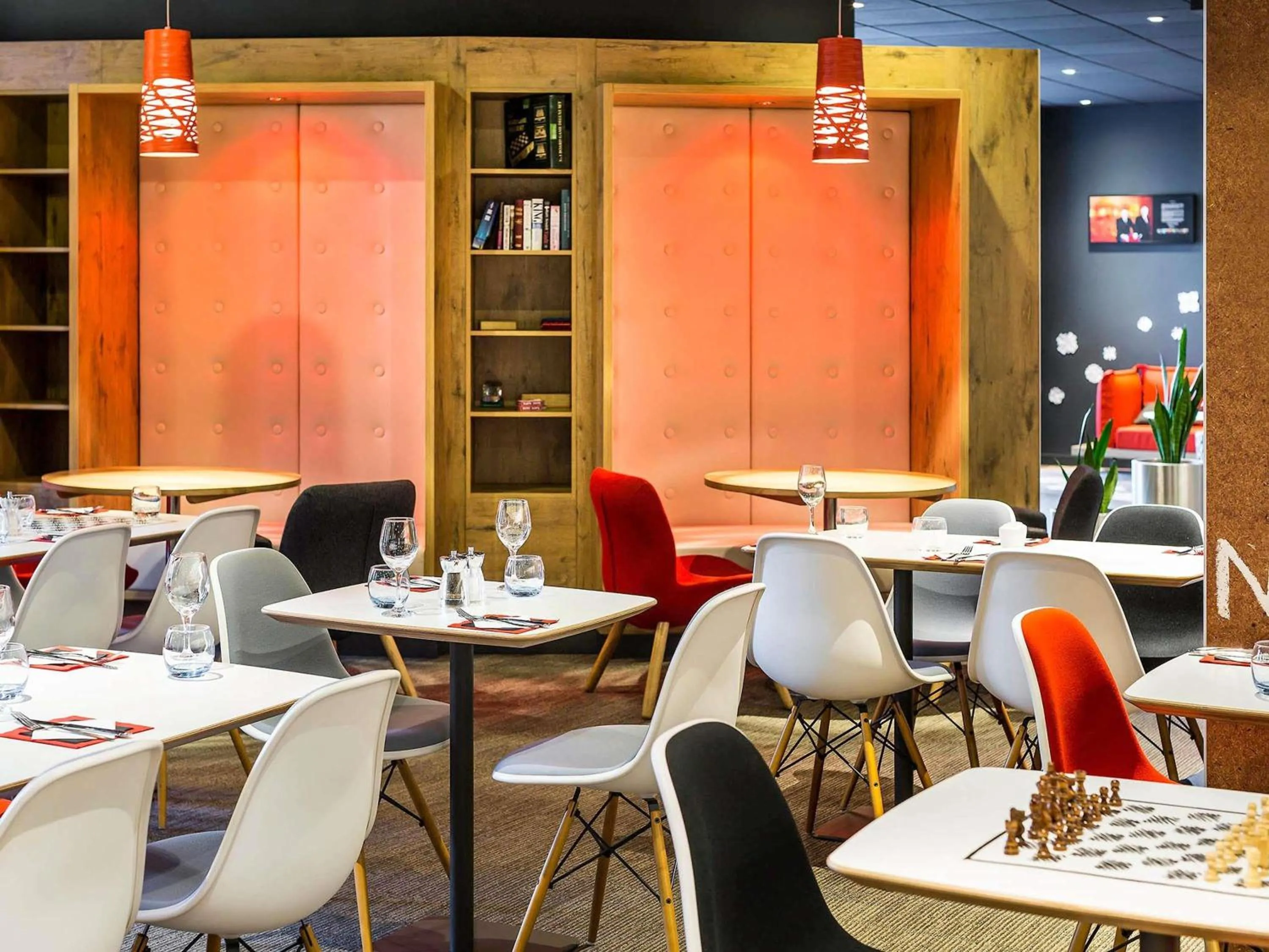 Restaurant/places to eat in ibis Leeds Centre Marlborough Street