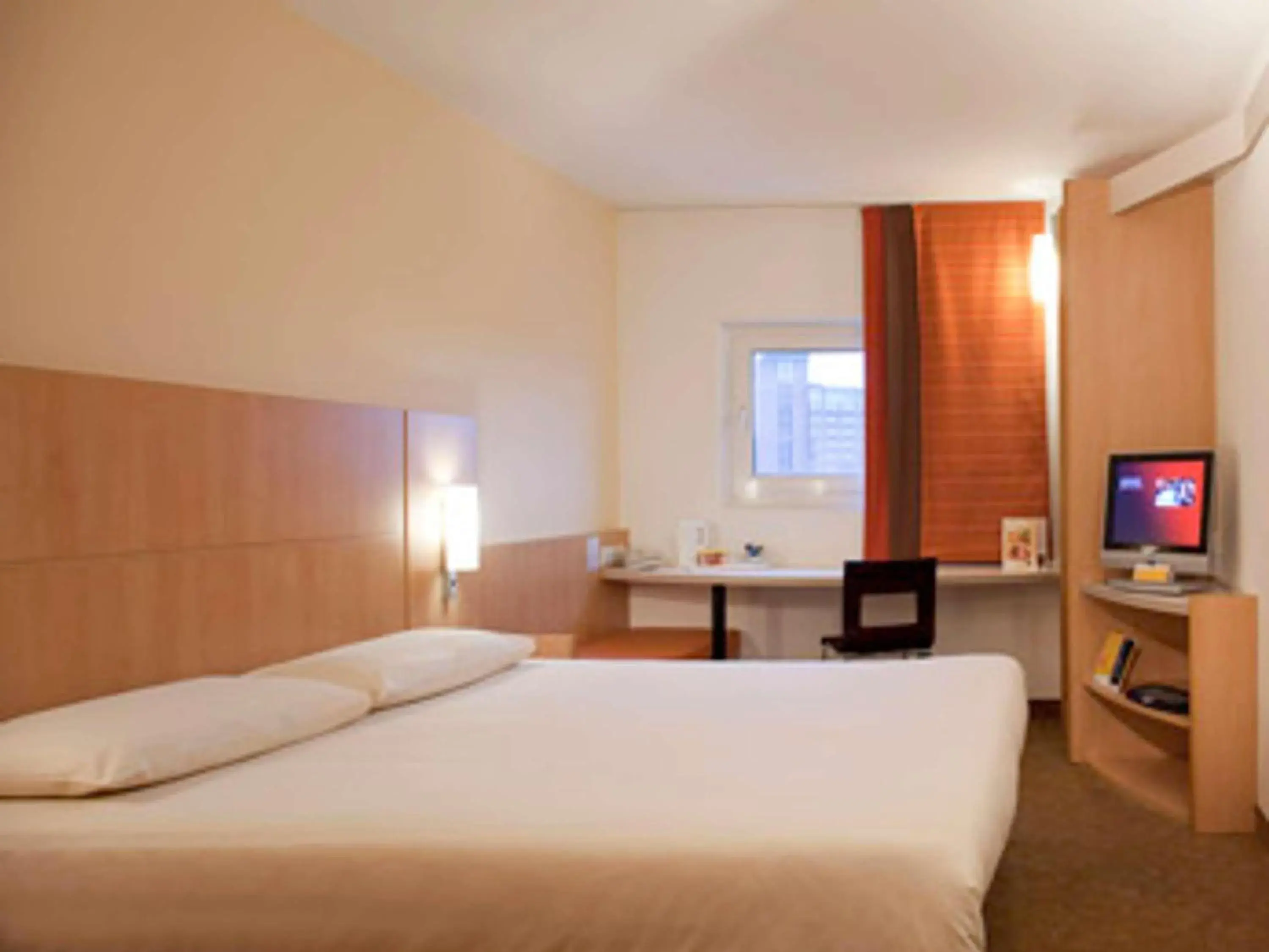 Double Room in ibis Leeds Centre Marlborough Street Double Room in ibis Leeds Centre Marlborough Street