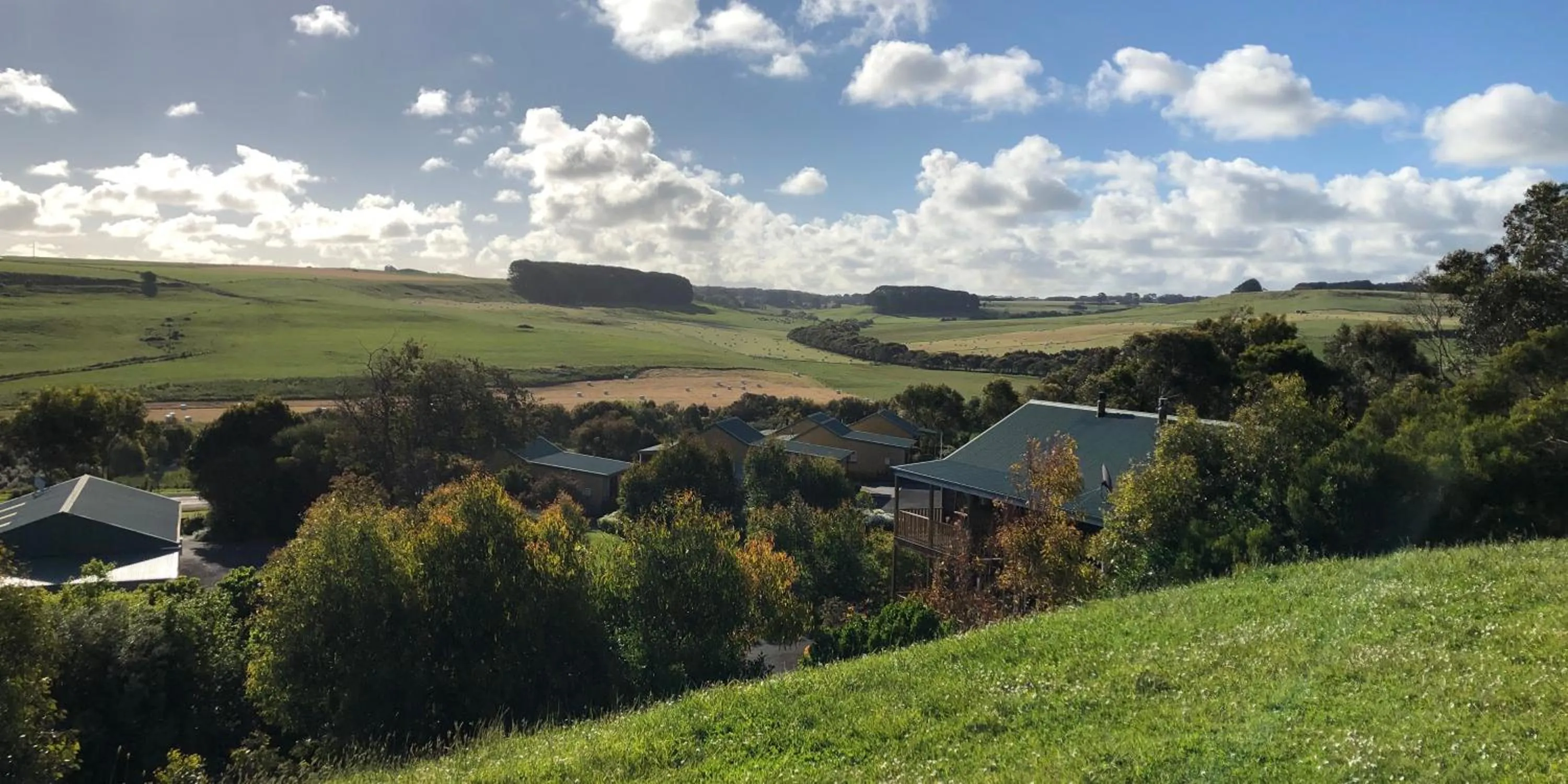 Property building in Daysy Hill Country Cottages
