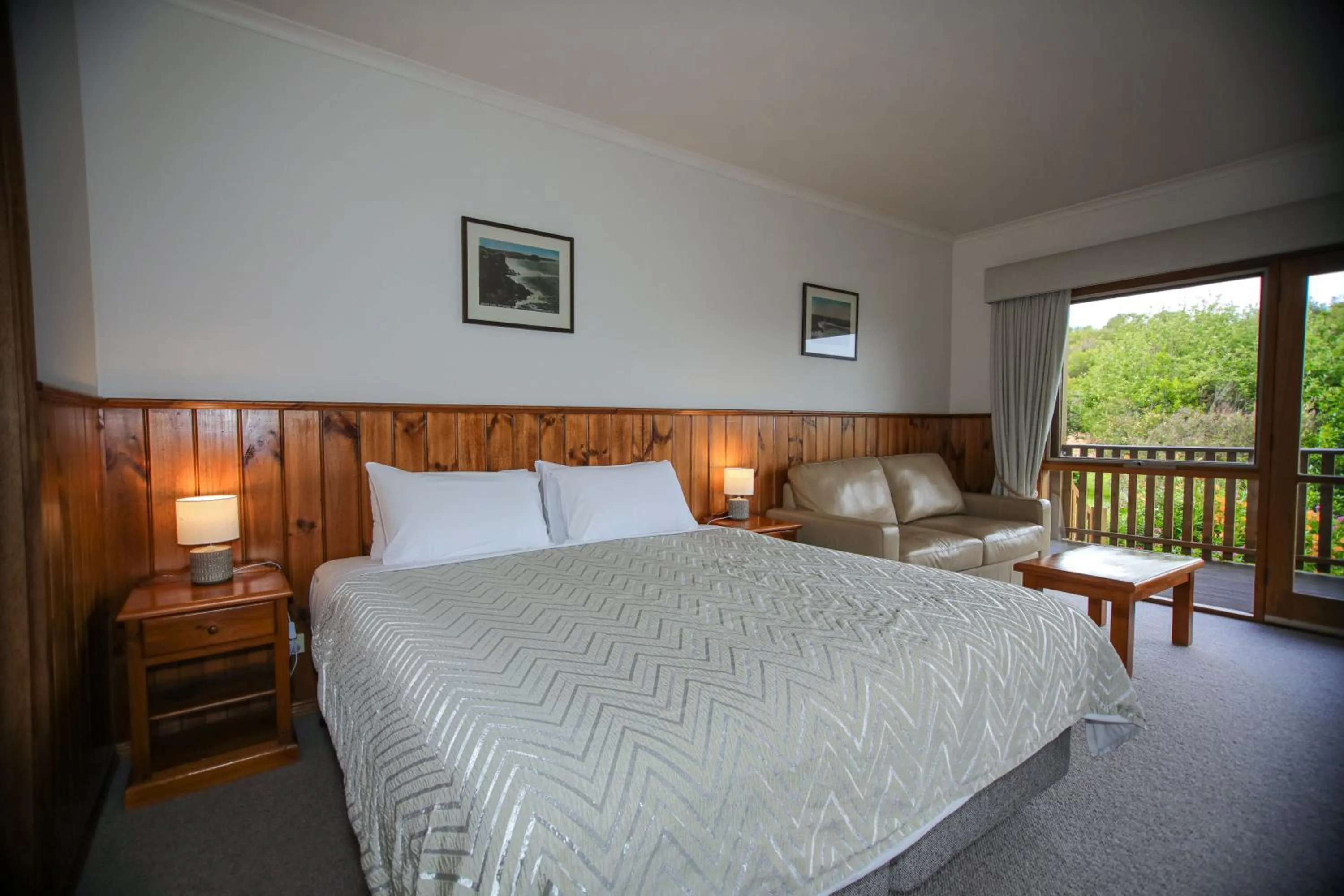 Bed in Daysy Hill Country Cottages