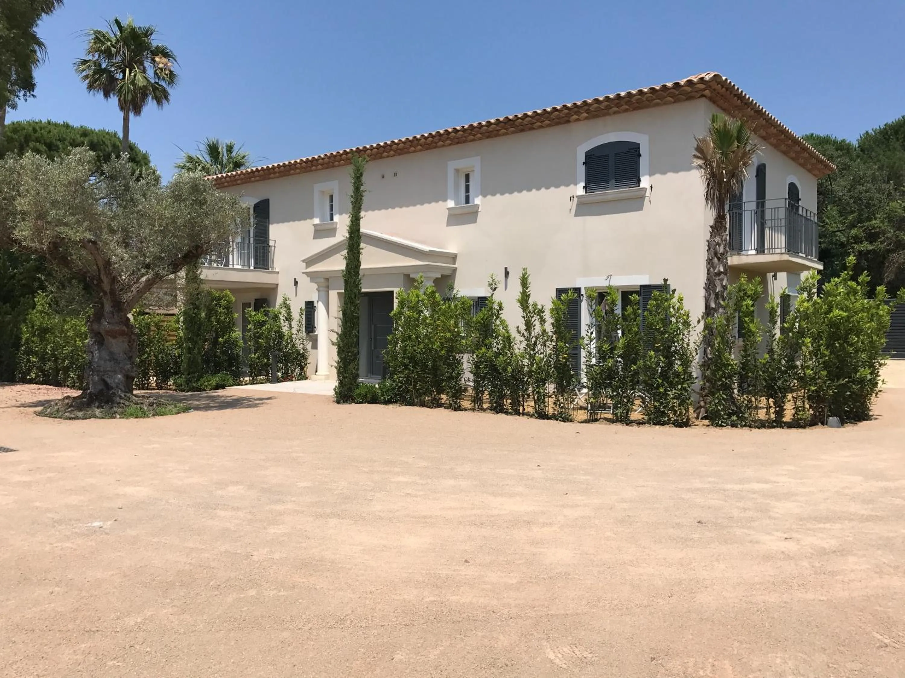 Property building in Windward