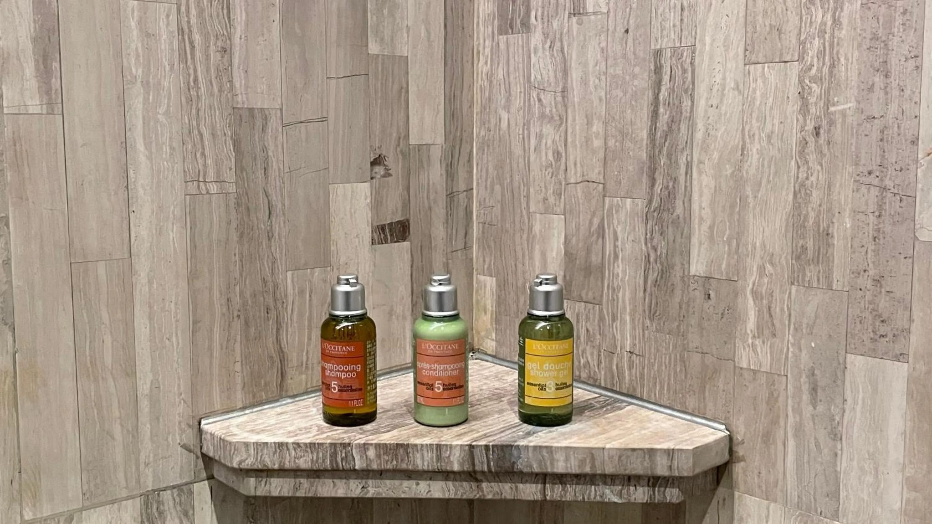 Bathroom in Grand Metropark Universal Dinosaur Town Hotel