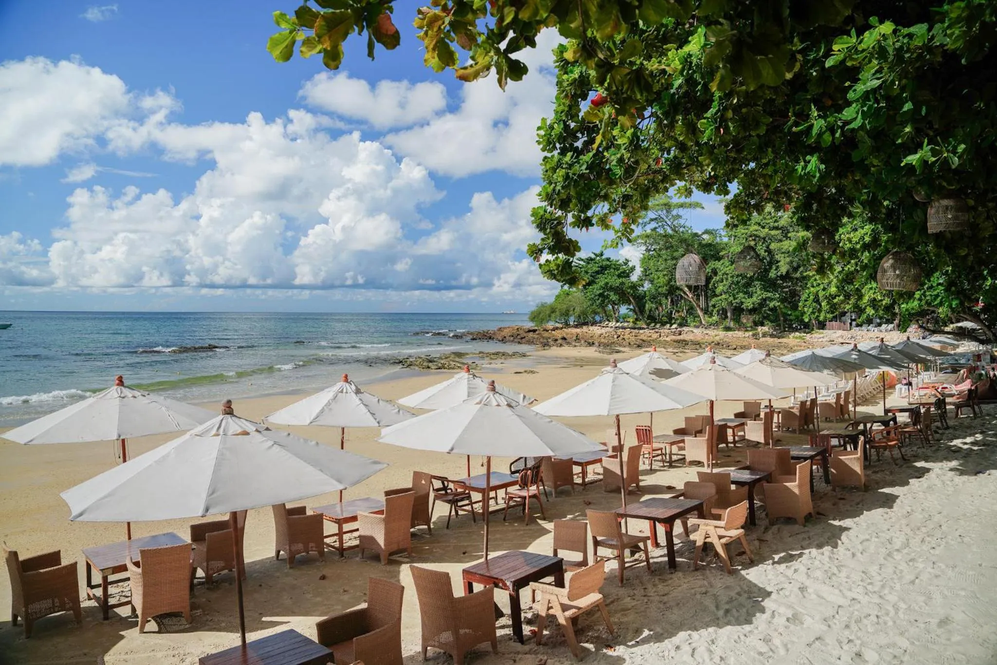 Restaurant/places to eat in Silversand Resort