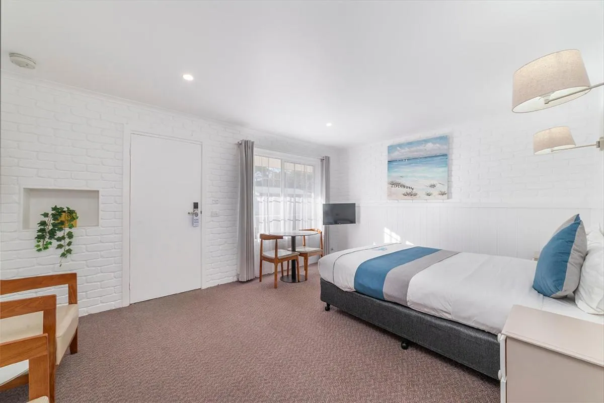 Bed in Port Campbell Motor Inn