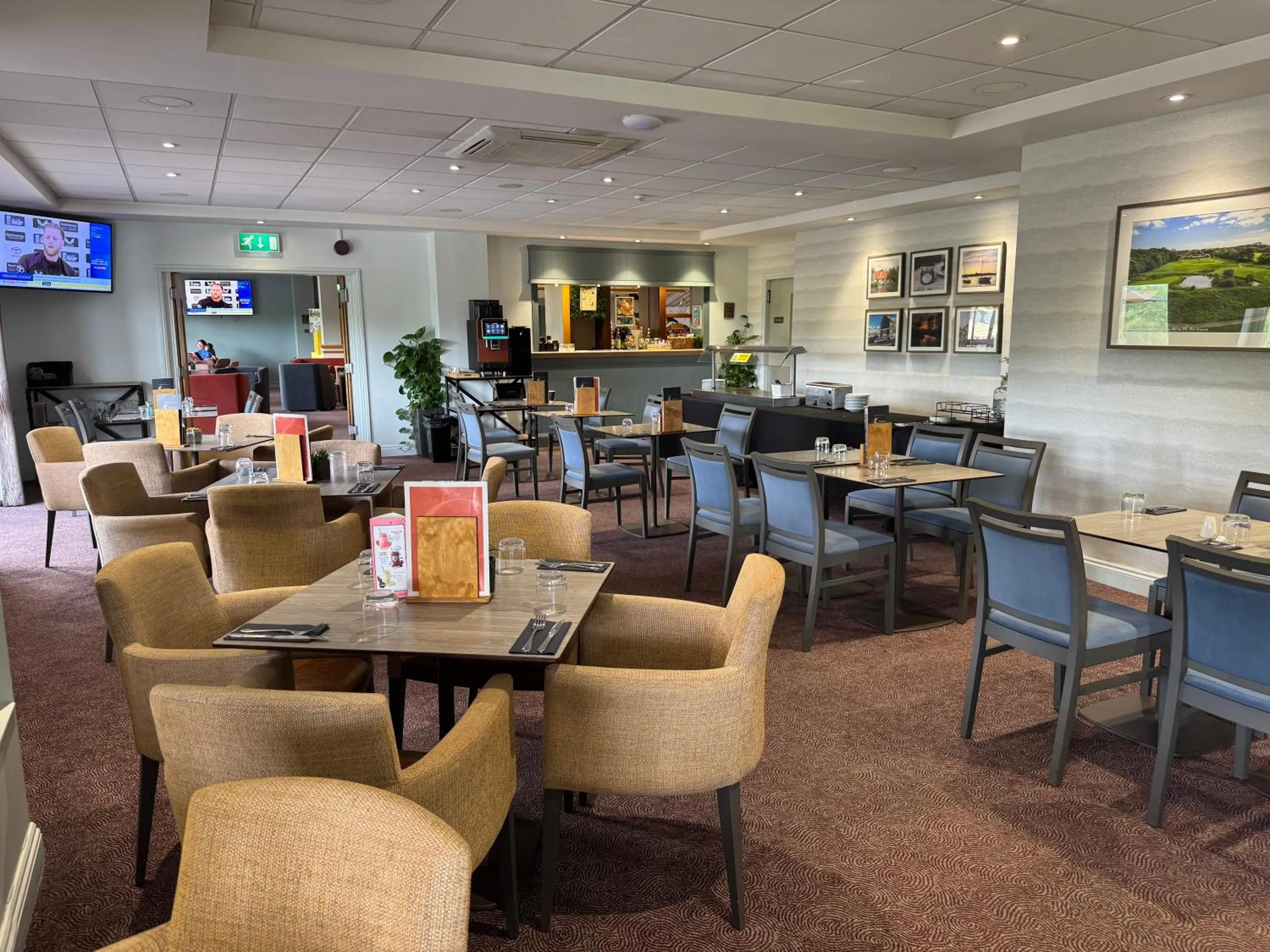 The Essex Golf & Country Club Hotel