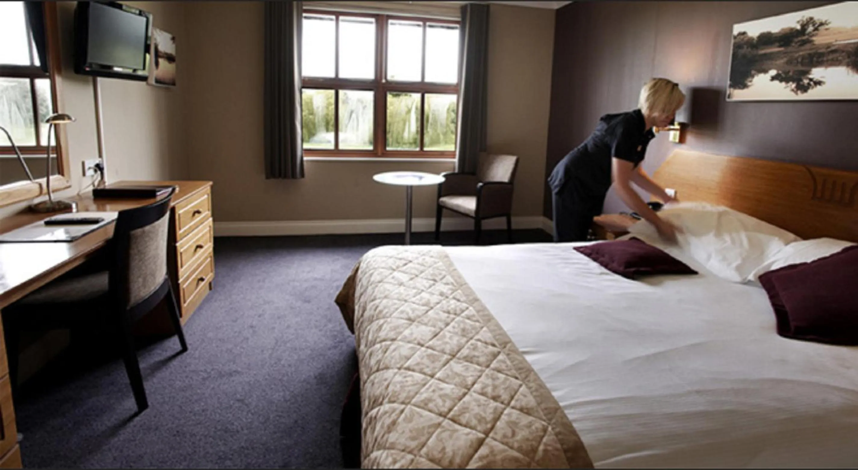Bed in The Essex Golf & Country Club Hotel