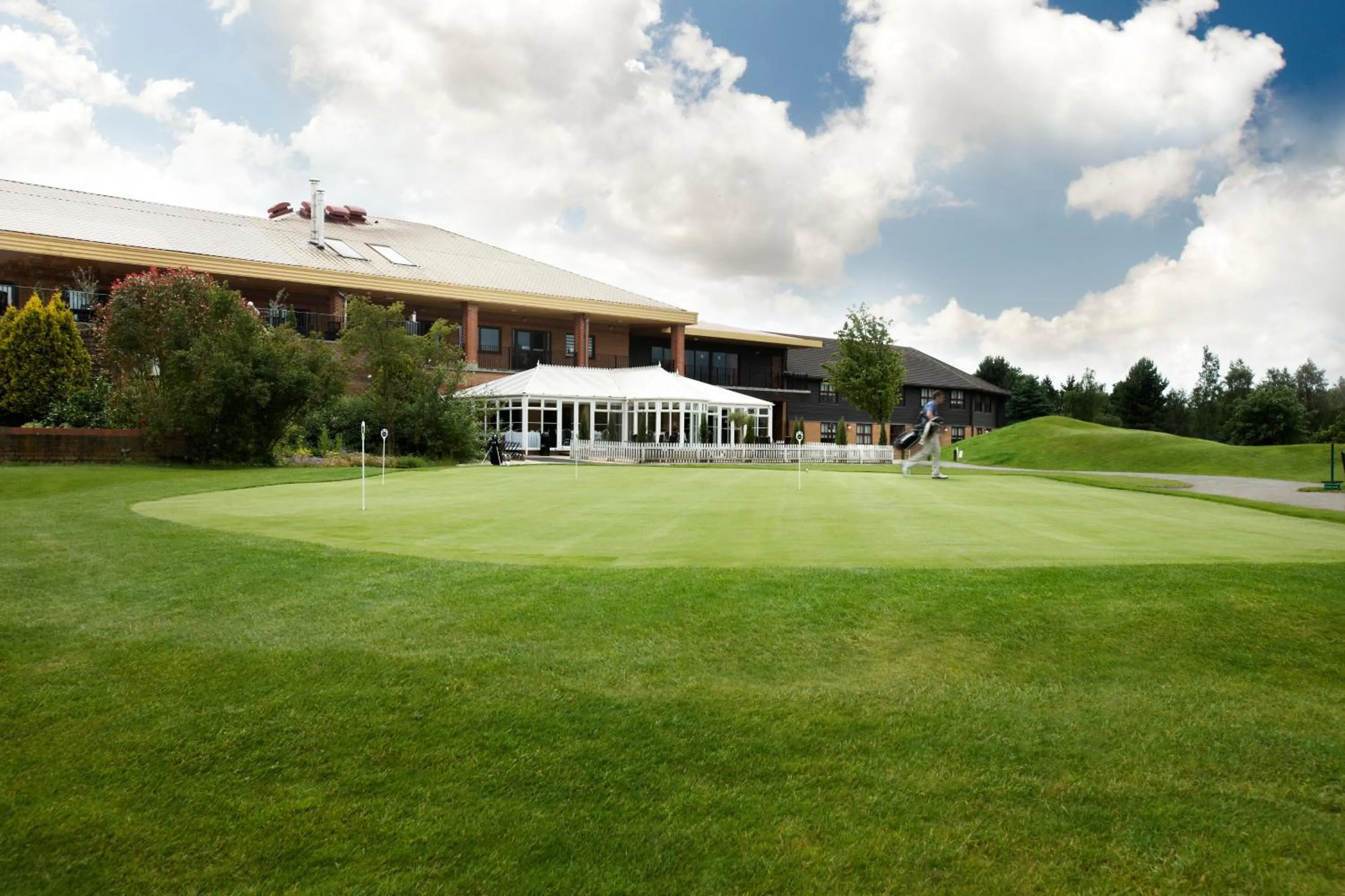 Activities in The Essex Golf & Country Club Hotel