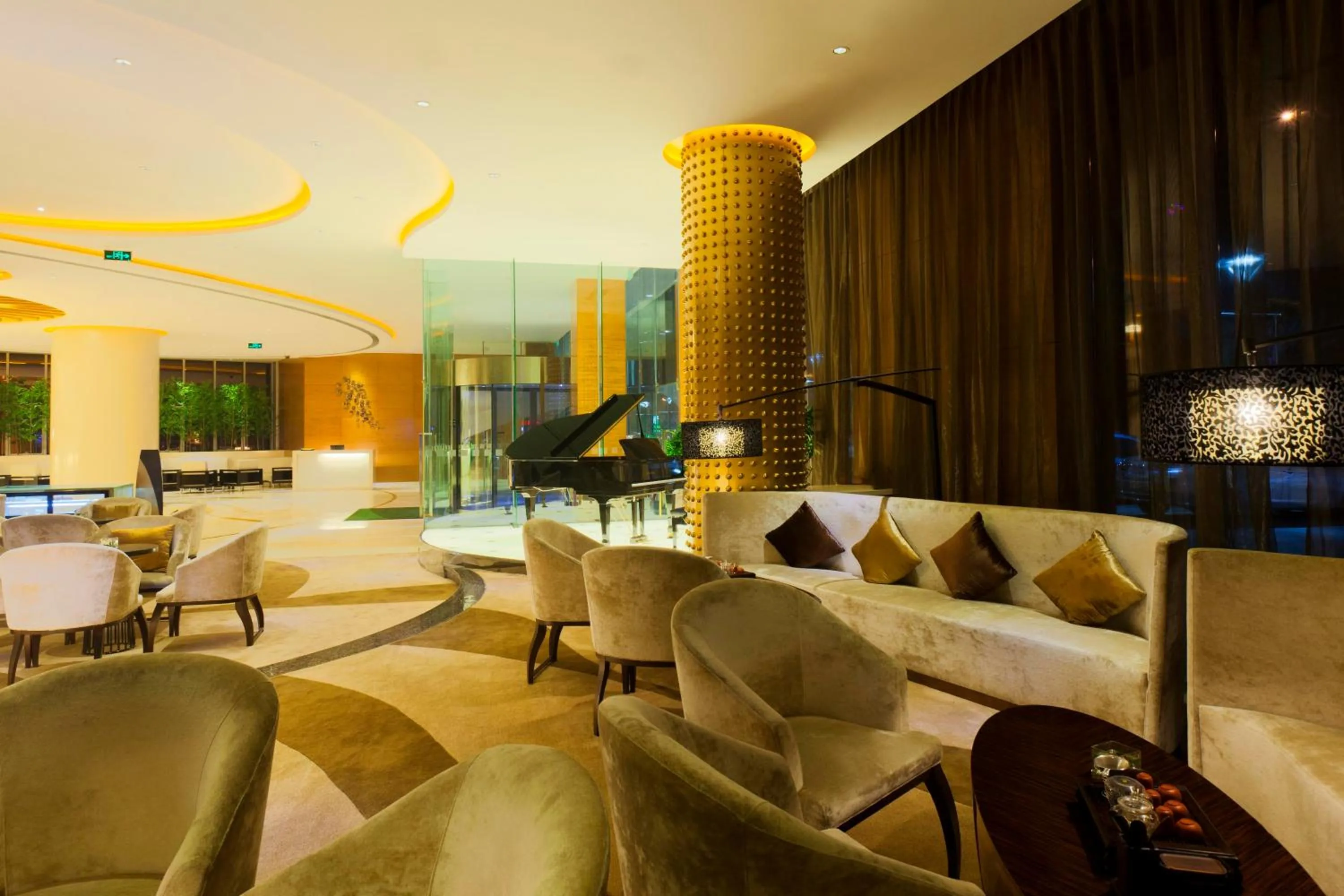 Lounge or bar in Radisson Hotel Tianjin Aqua City