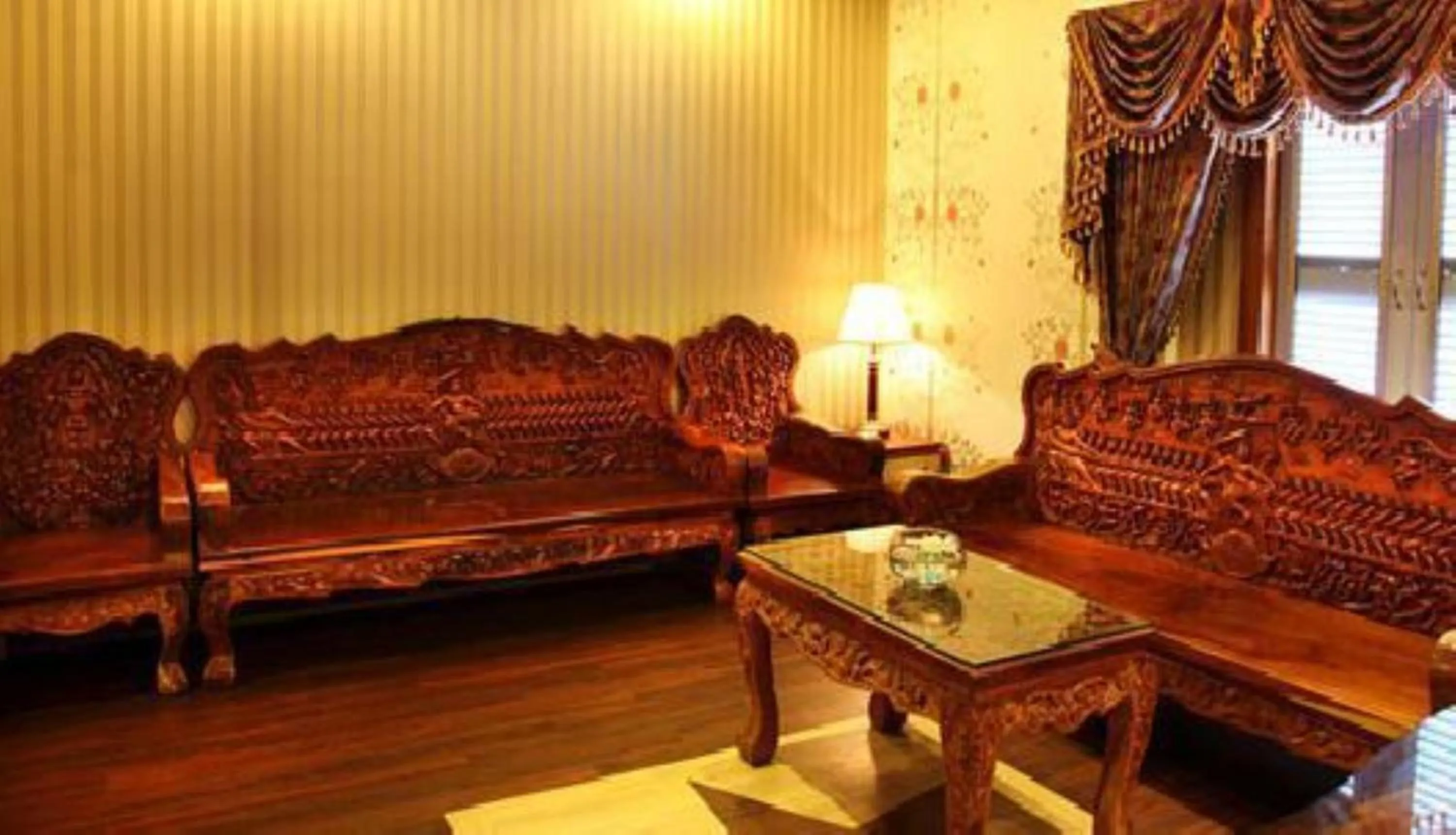 Living room in King Fy Hotel
