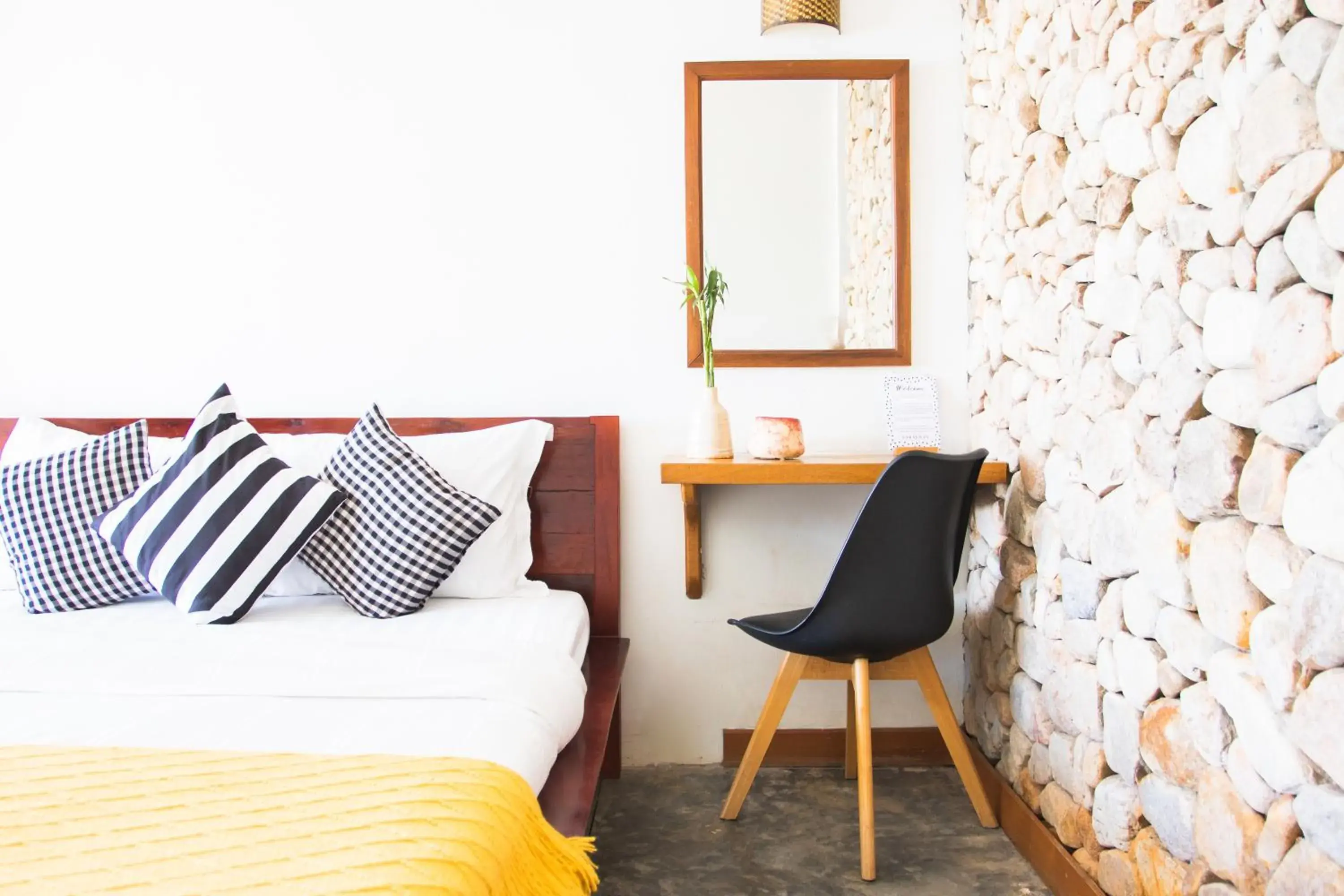 Deluxe Family Room with Sea View in Saravoan-Kep Hotel Deluxe Family Room with Sea View in Saravoan-Kep Hotel