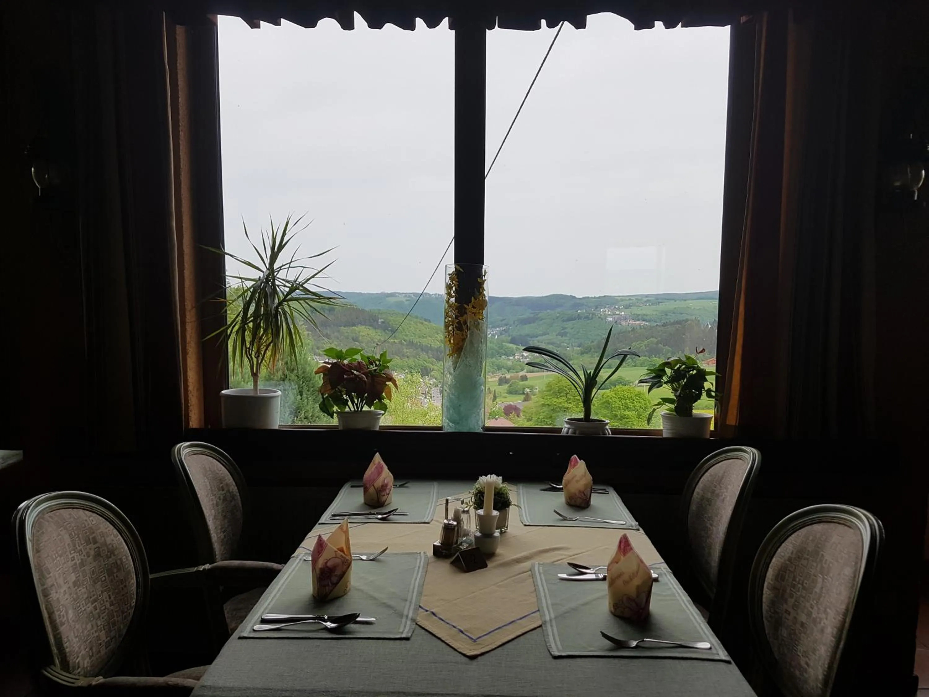 Restaurant/places to eat in Hotel Zur Engelsburg