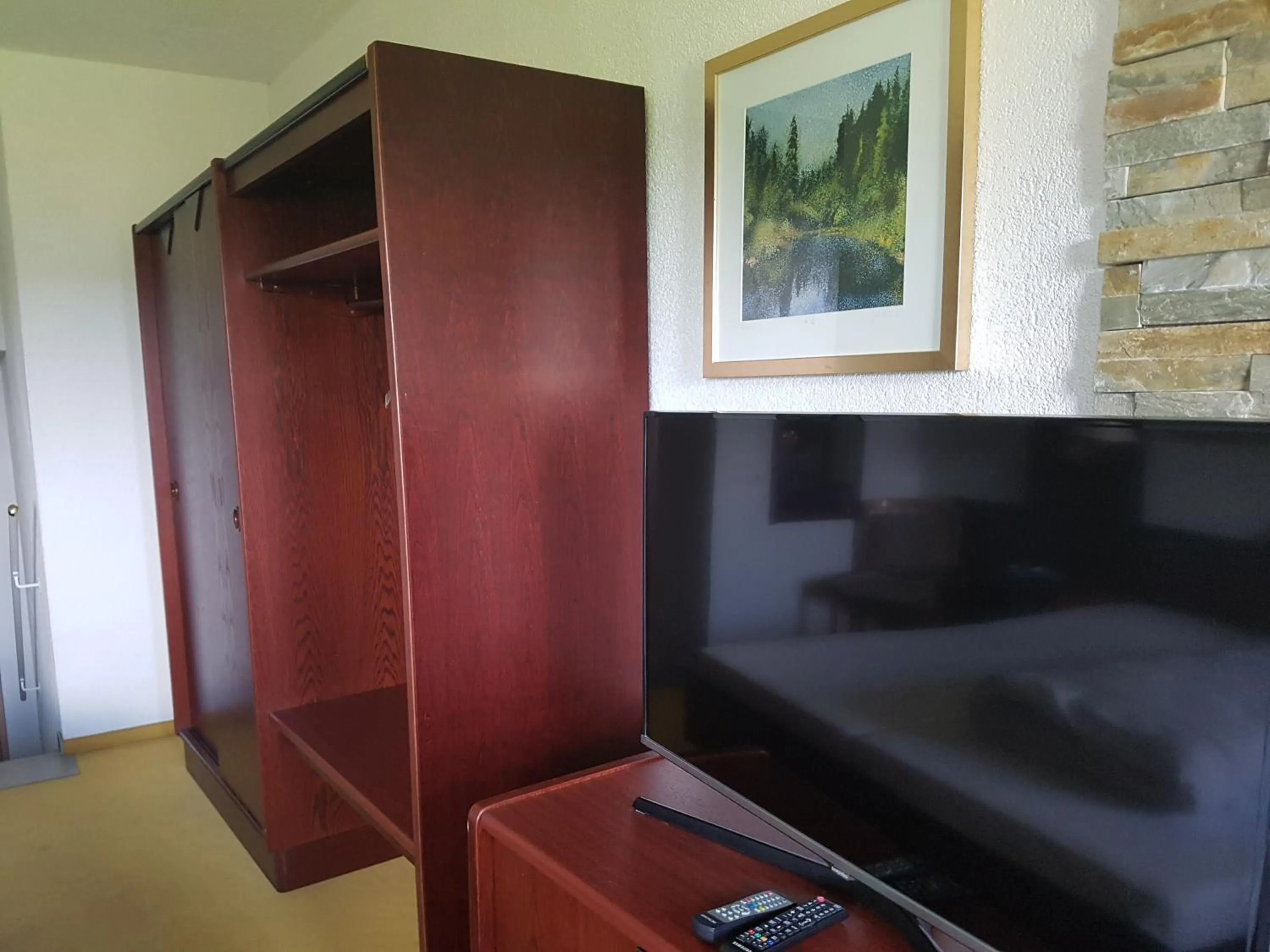 TV and multimedia in Hotel Zur Engelsburg